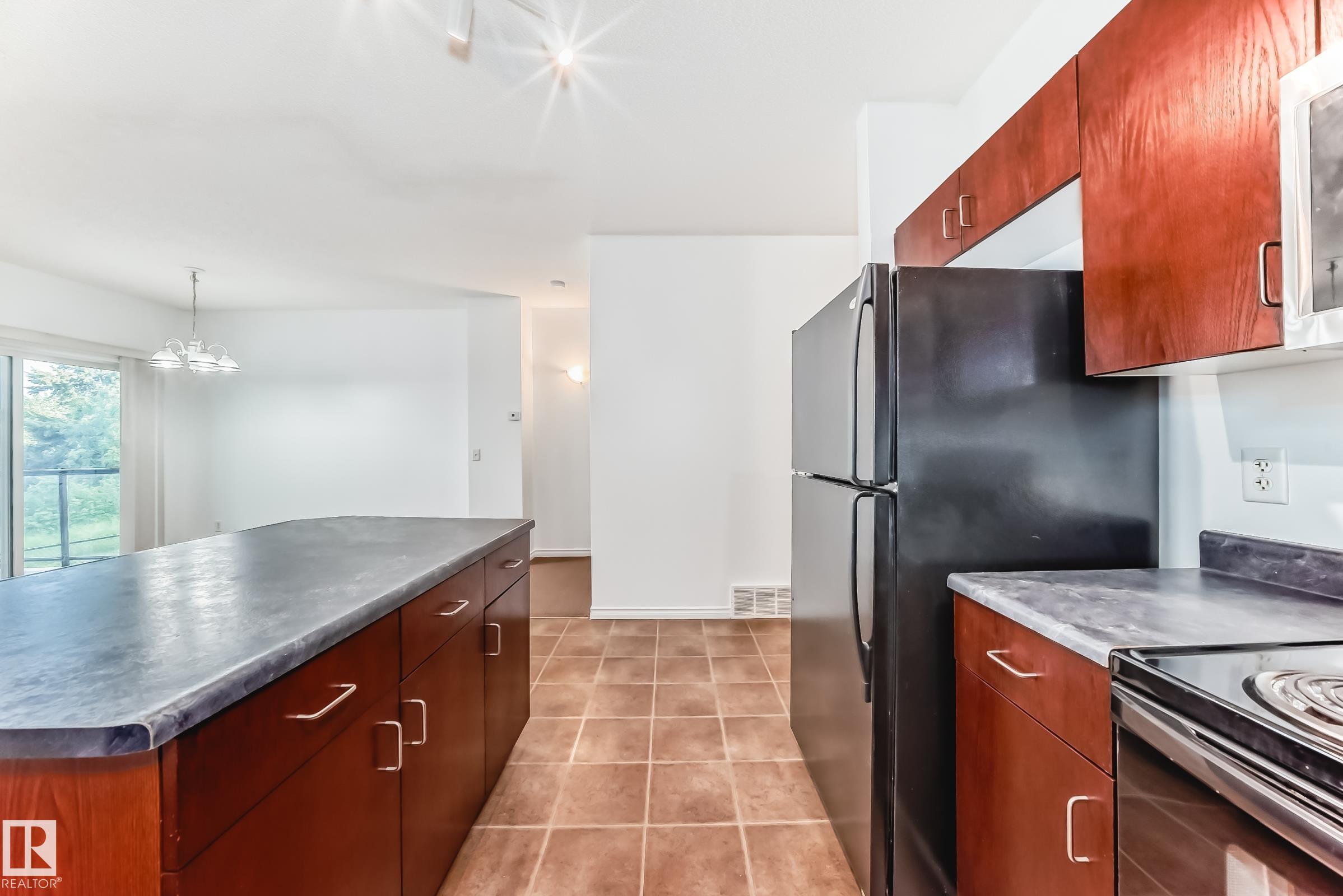 Photo 14 at 102 - 3010 33 Avenue NW, Silver Berry, Edmonton