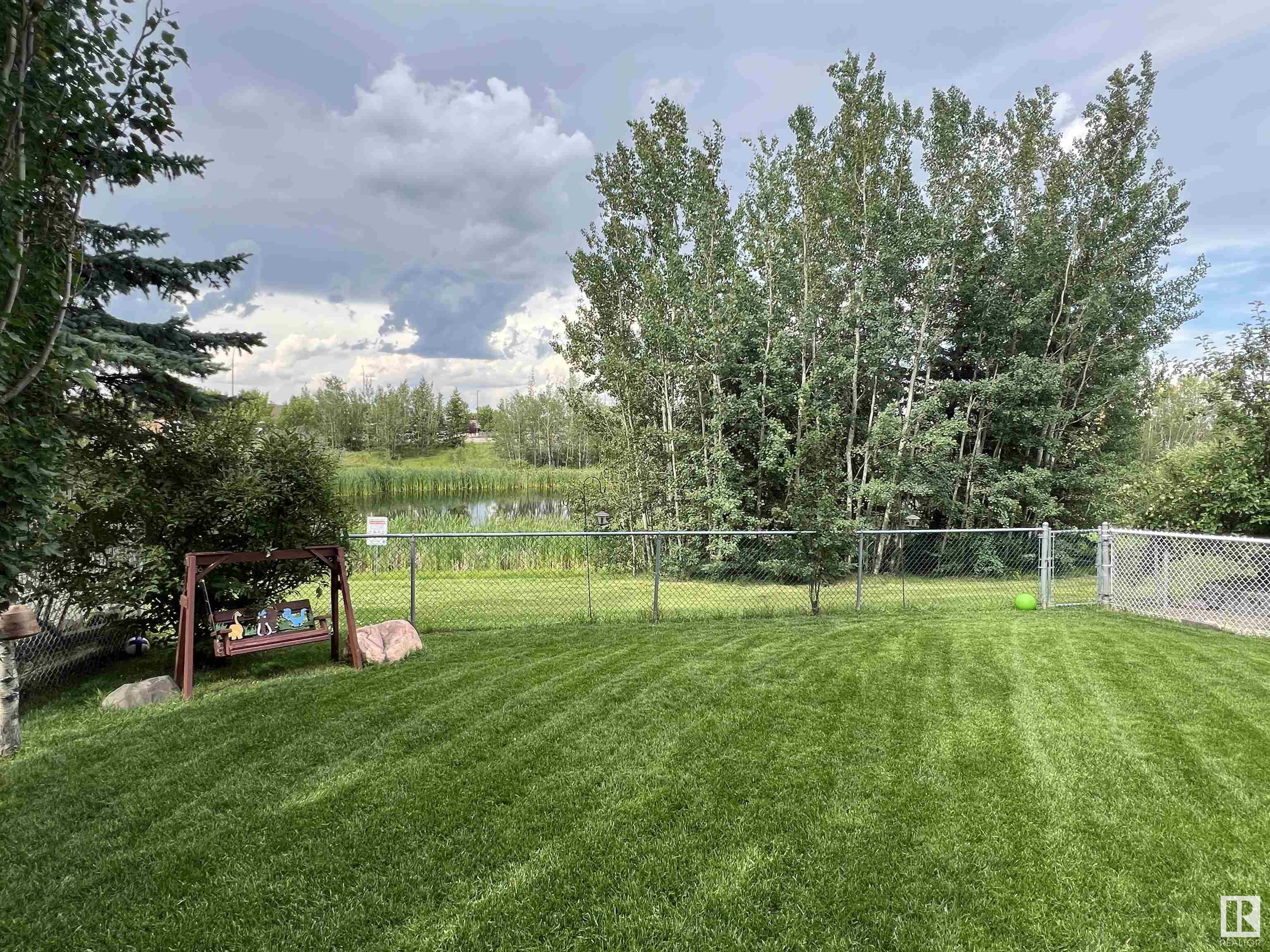http://cdnparap120.paragonrels.com/ParagonImages/Property/p12/RAE/225362468/42/0/0/b45856327c4b9cc6f0bdb9baff3c6798/1/c3a7ece168955b4e65c74d33e1d71369/225362468-dcdbc9f4-09c0-4a99-a7b0-253137bf56a2.JPG