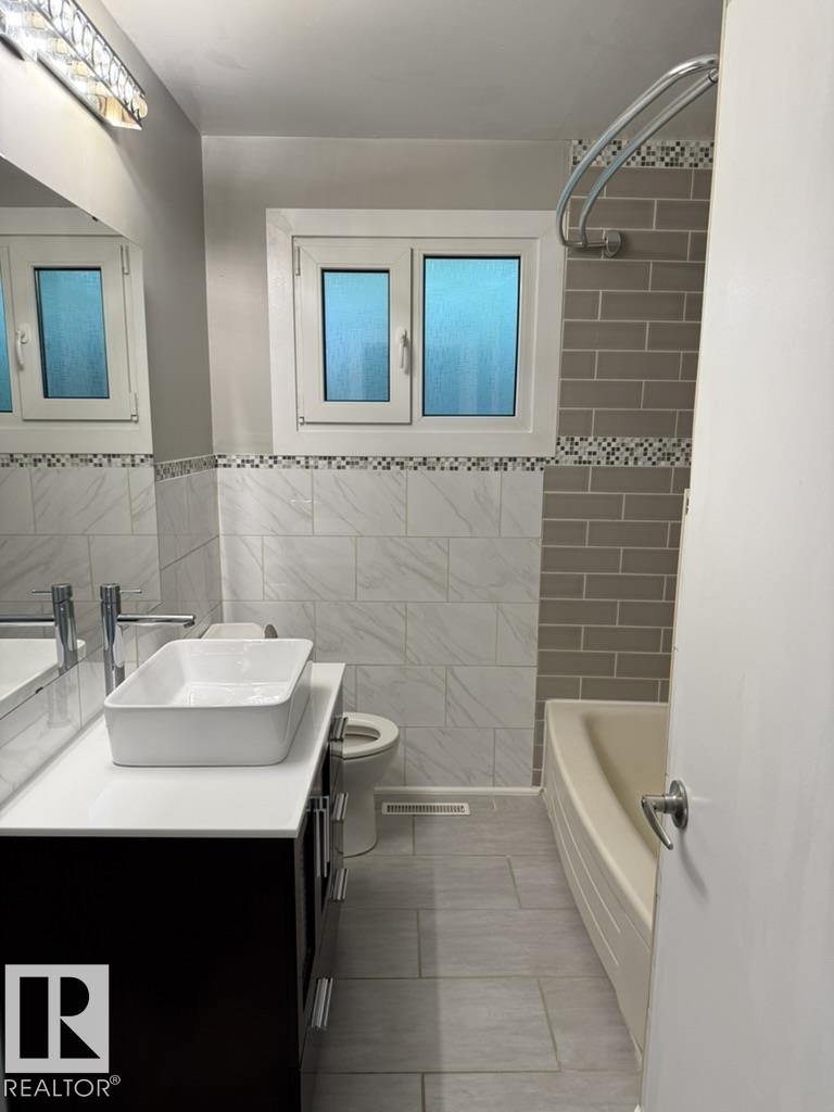 Photo 15 at 7323 130 Avenue NW, Balwin, Edmonton