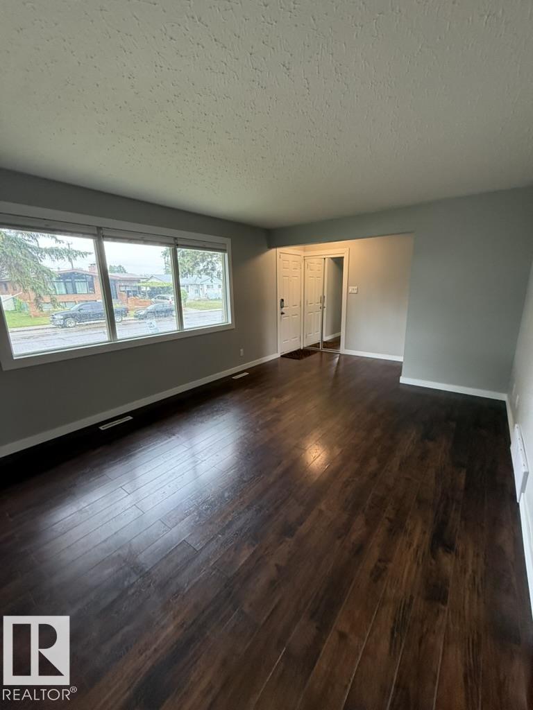 Photo 8 at 7323 130 Avenue NW, Balwin, Edmonton