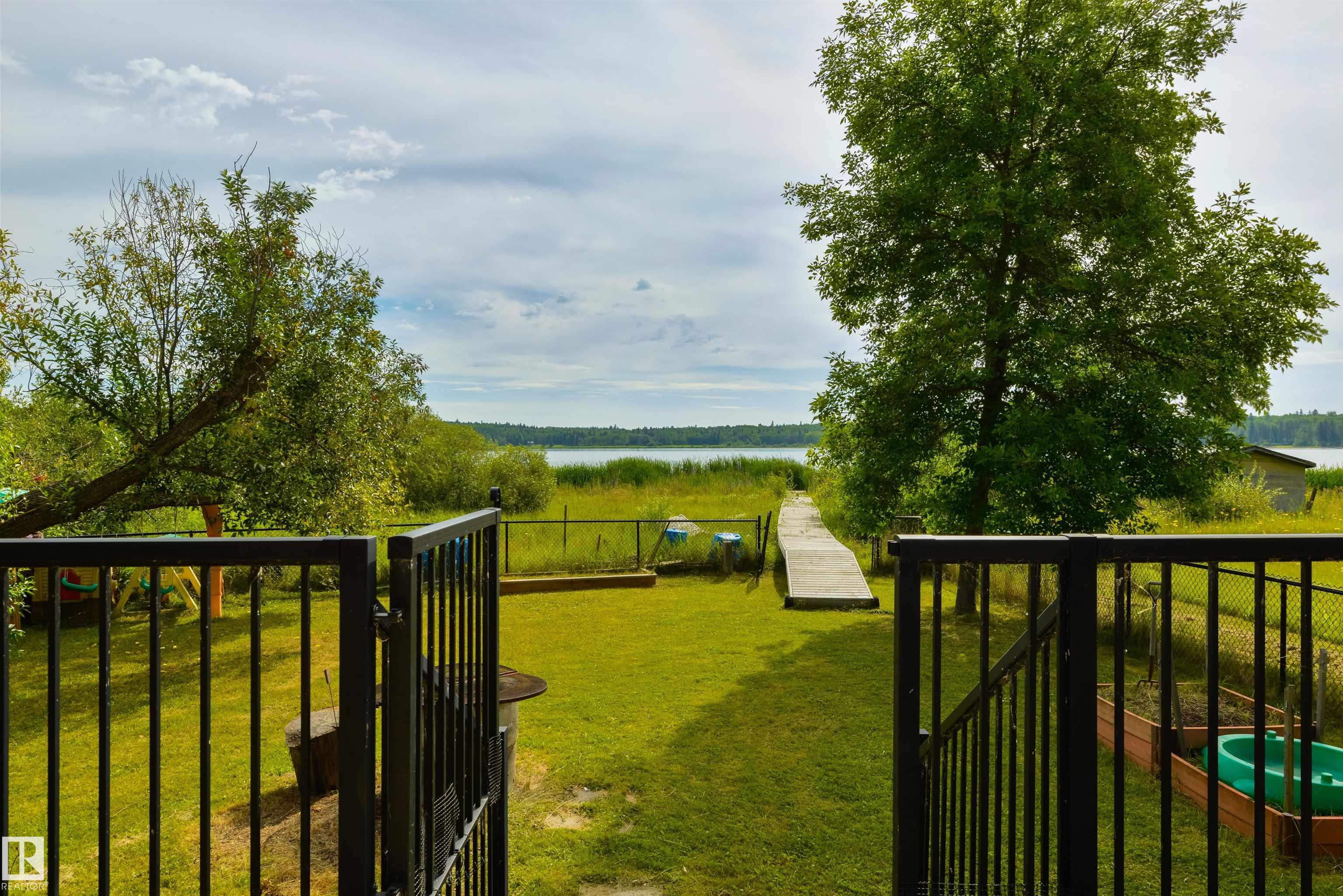 Photo 25 at 113 Bayview Drive, Lakeview, Rural Parkland County