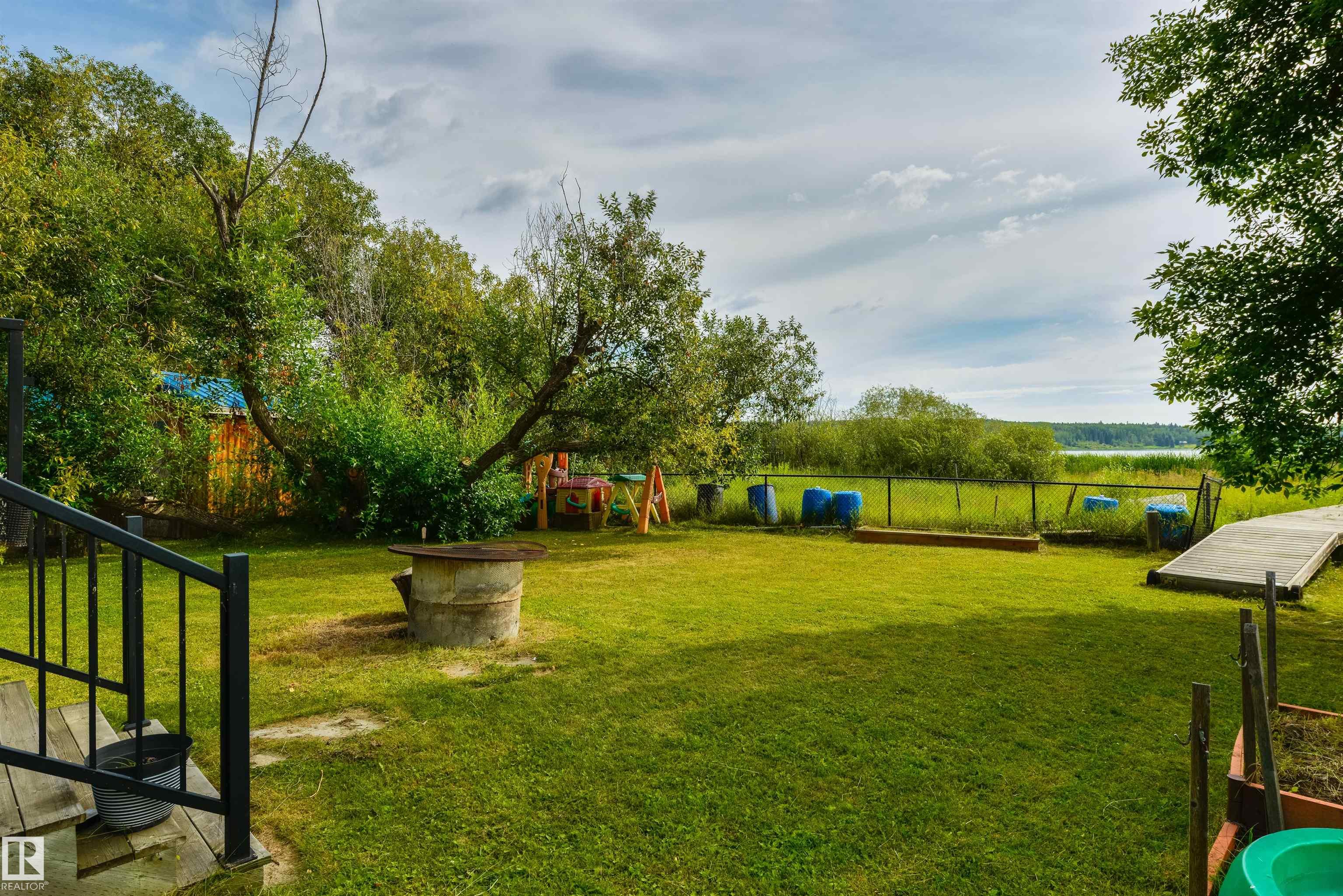 Photo 26 at 113 Bayview Drive, Lakeview, Rural Parkland County