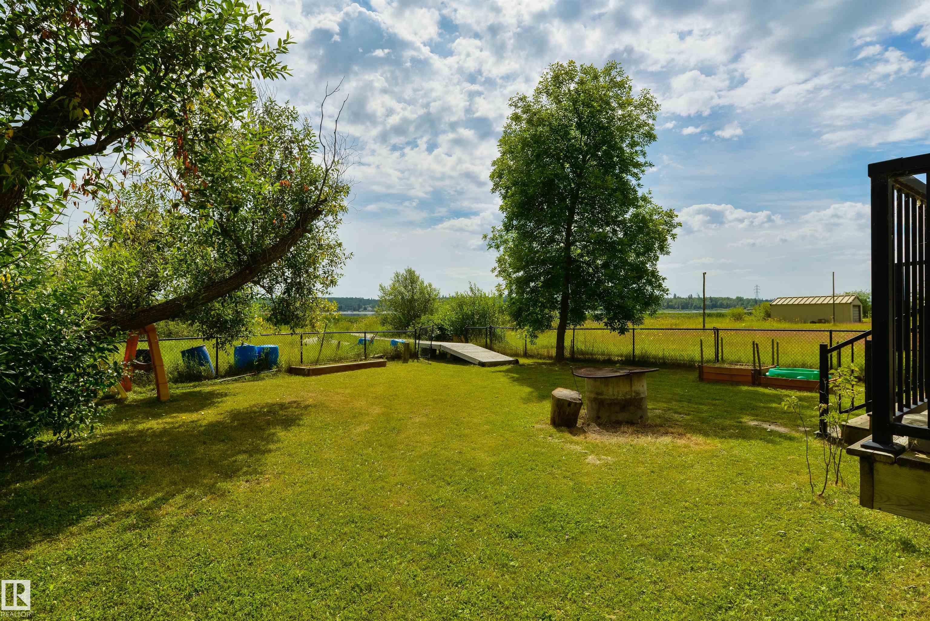 Photo 27 at 113 Bayview Drive, Lakeview, Rural Parkland County