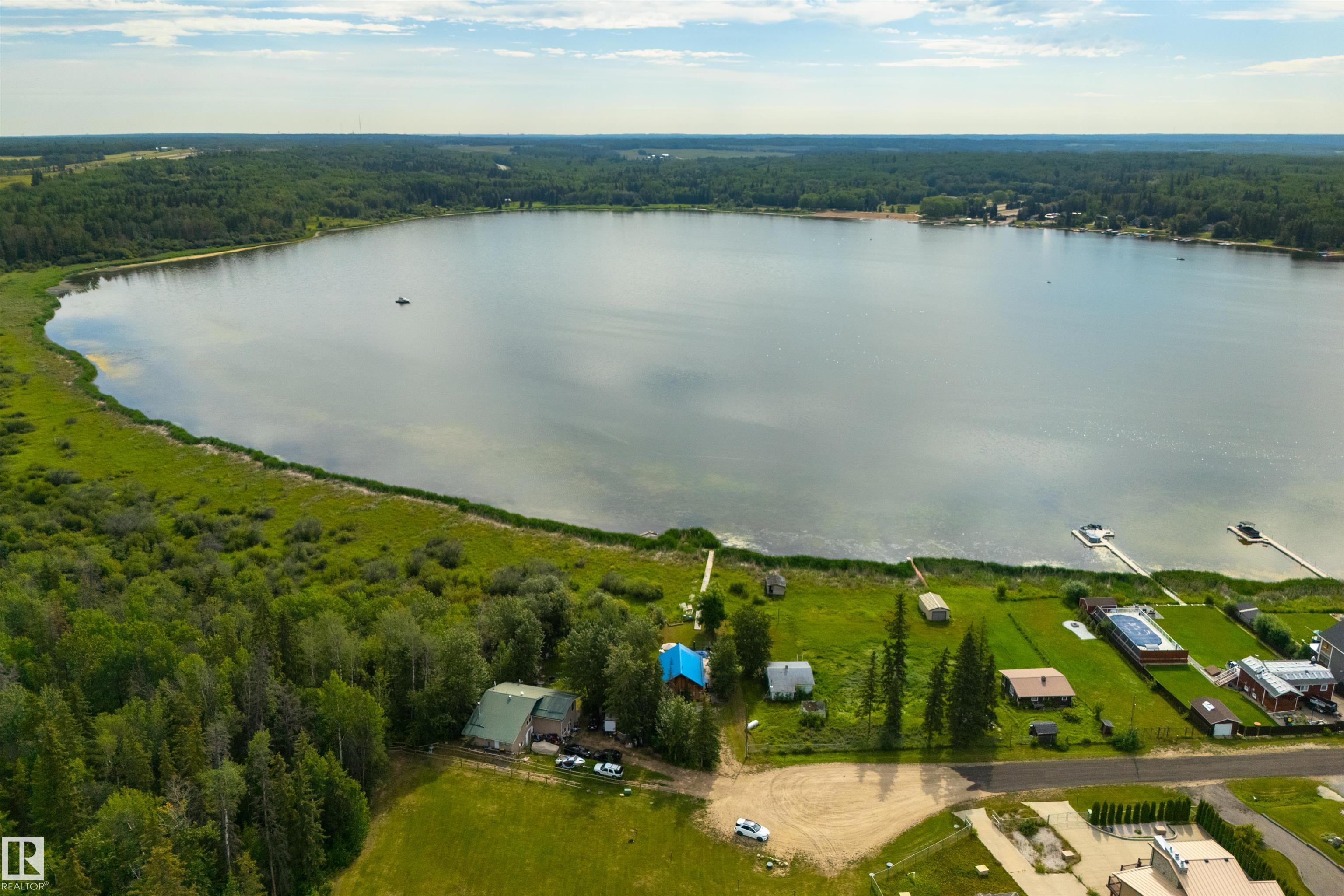 Photo 39 at 113 Bayview Drive, Lakeview, Rural Parkland County