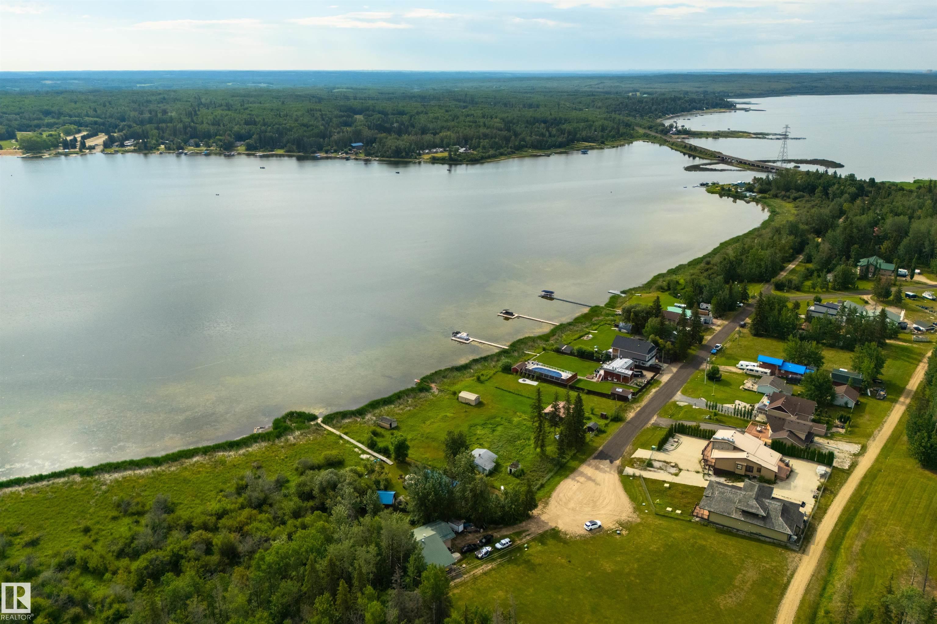 Photo 40 at 113 Bayview Drive, Lakeview, Rural Parkland County