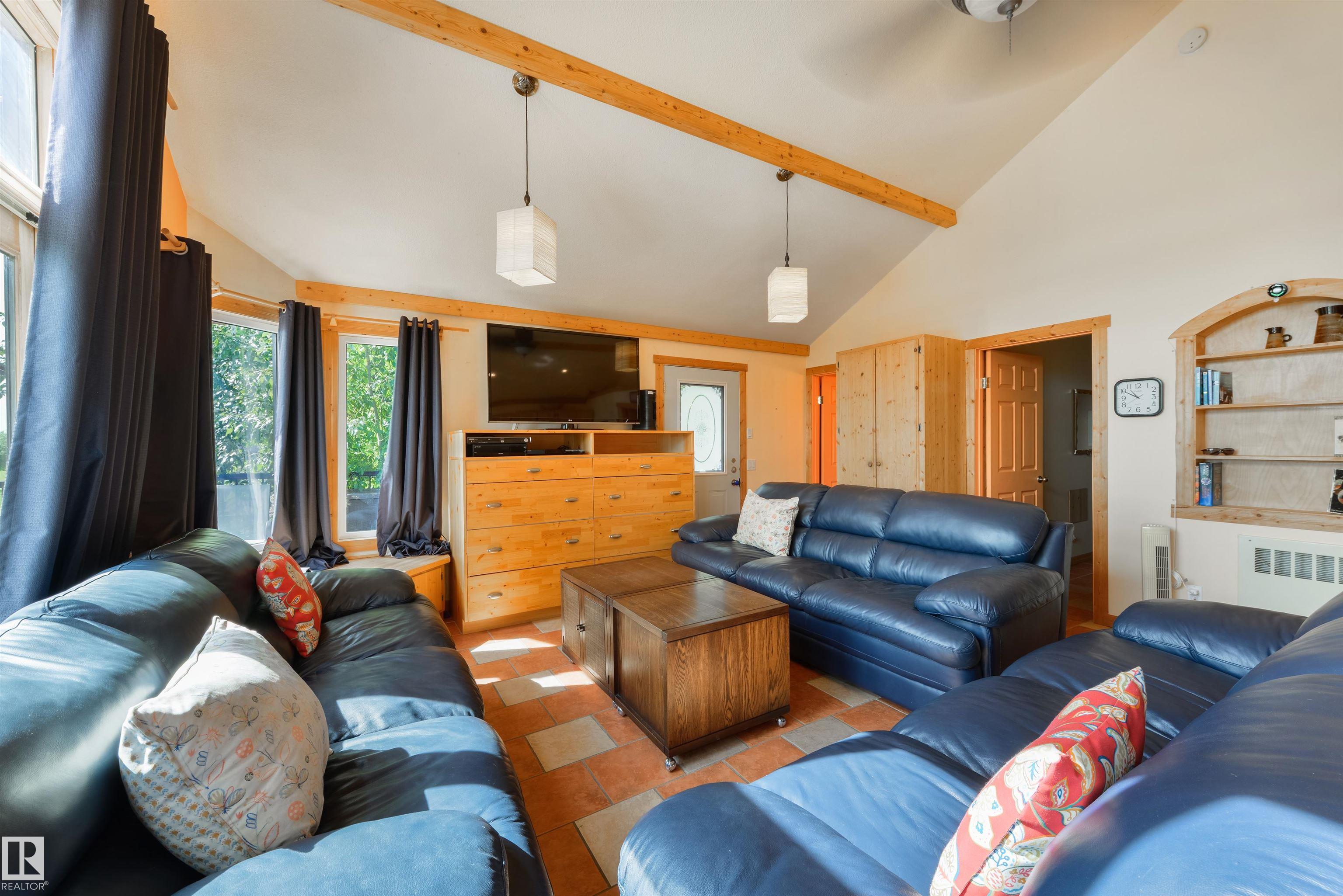 Photo 8 at 113 Bayview Drive, Lakeview, Rural Parkland County