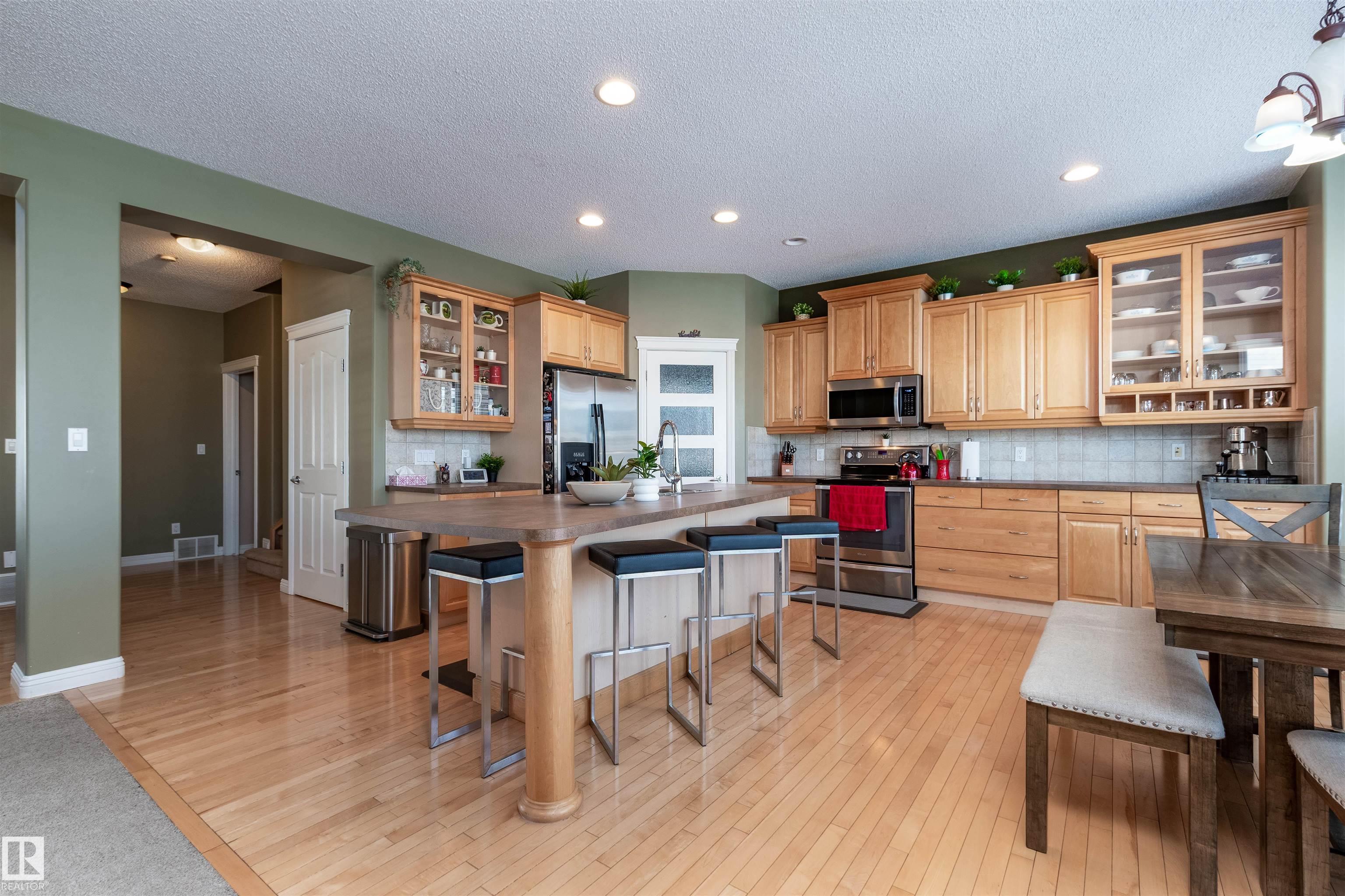 Photo 9 at 446 Sparling Court SW, Summerside, Edmonton