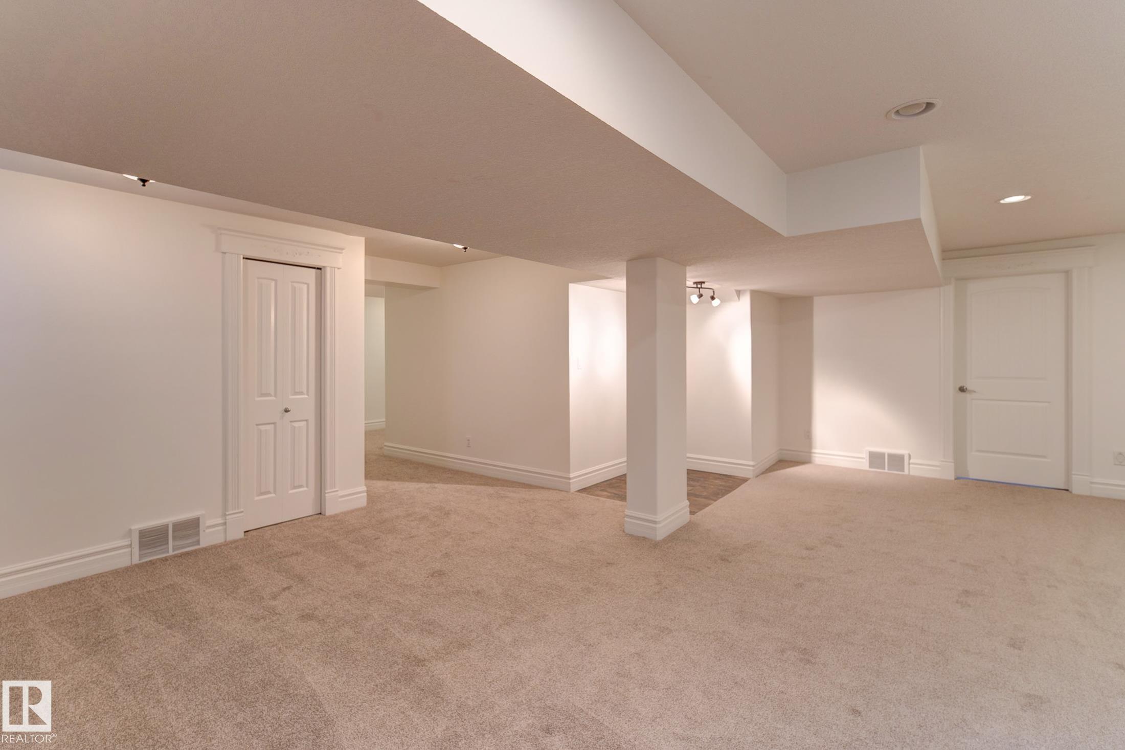 Photo 51 at 3020 Macneil Way NW, Magrath Heights, Edmonton