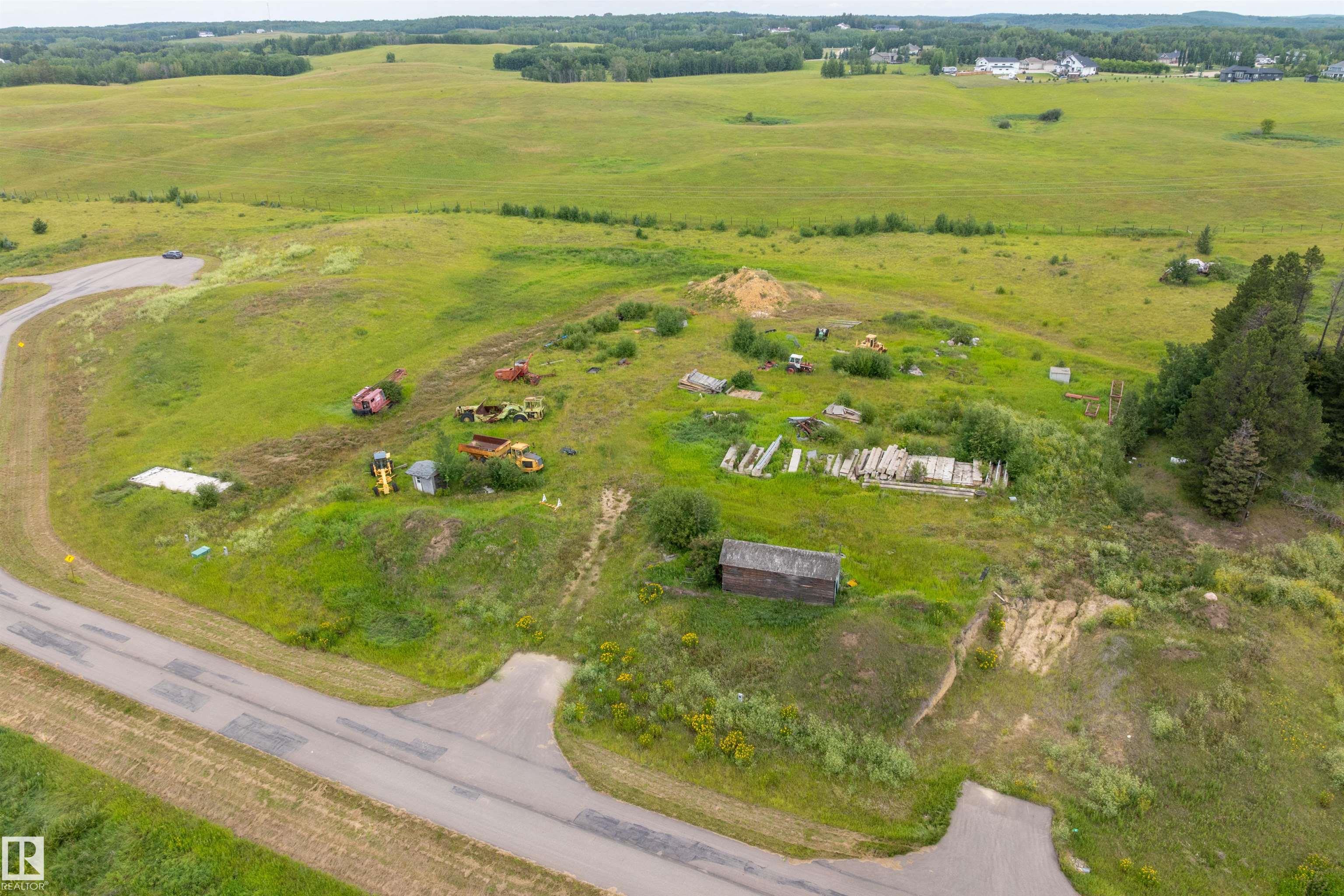 Photo 4 at 10 - 53214 Rge Road 13, Leeward Estates, Rural Parkland County