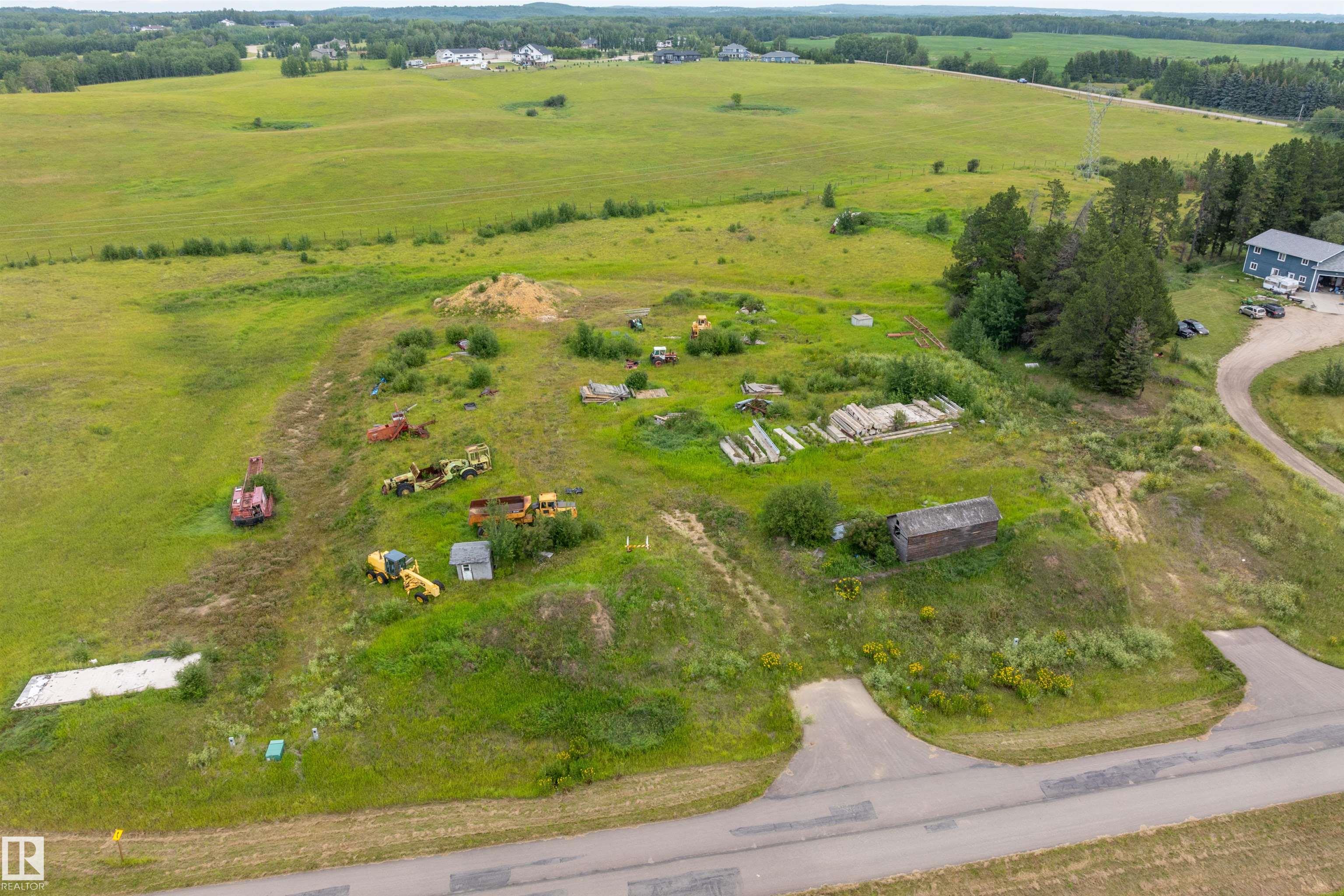 Photo 5 at 10 - 53214 Rge Road 13, Leeward Estates, Rural Parkland County