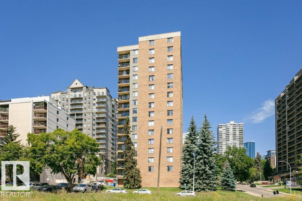 http://cdnparap120.paragonrels.com/ParagonImages/Property/p12/RAE/225362755/6/0/0/dcc3a66aae3b1de14d6ea7759976cf46/1/ef8d070b4b648dc9a9ffb8c53b1d8141/225362755-f4a28cbc-0cd2-4e4f-8f92-7c2025b1bf0d.JPG