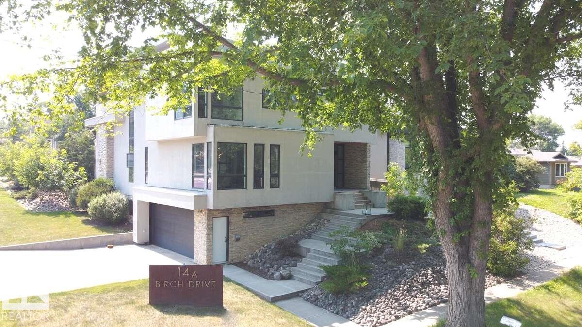 Photo 5 at 14A Birch Drive, Braeside, St. Albert