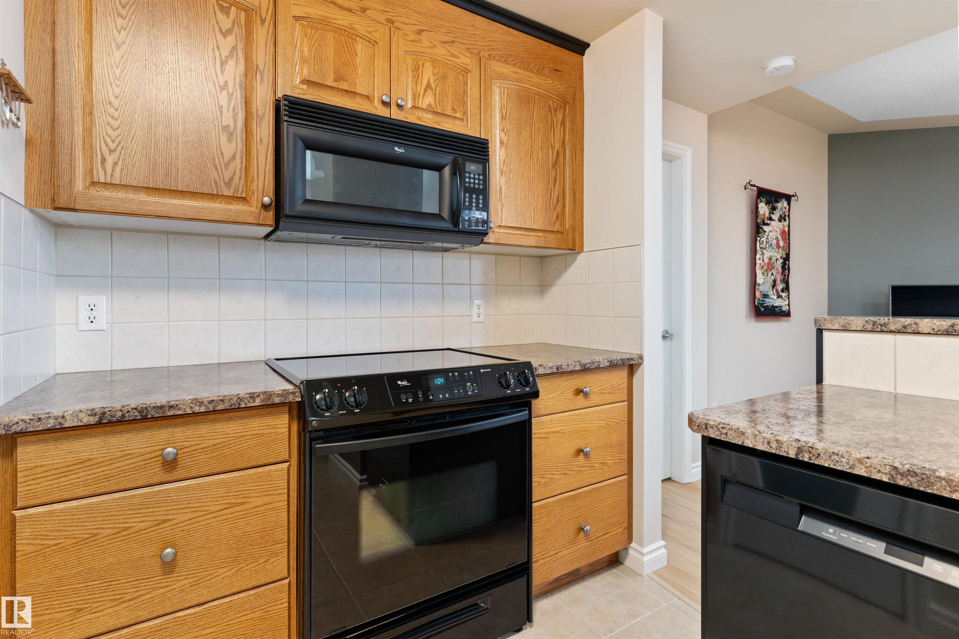 Photo 12 at 408 - 9020 Jasper Avenue NW, Boyle Street, Edmonton
