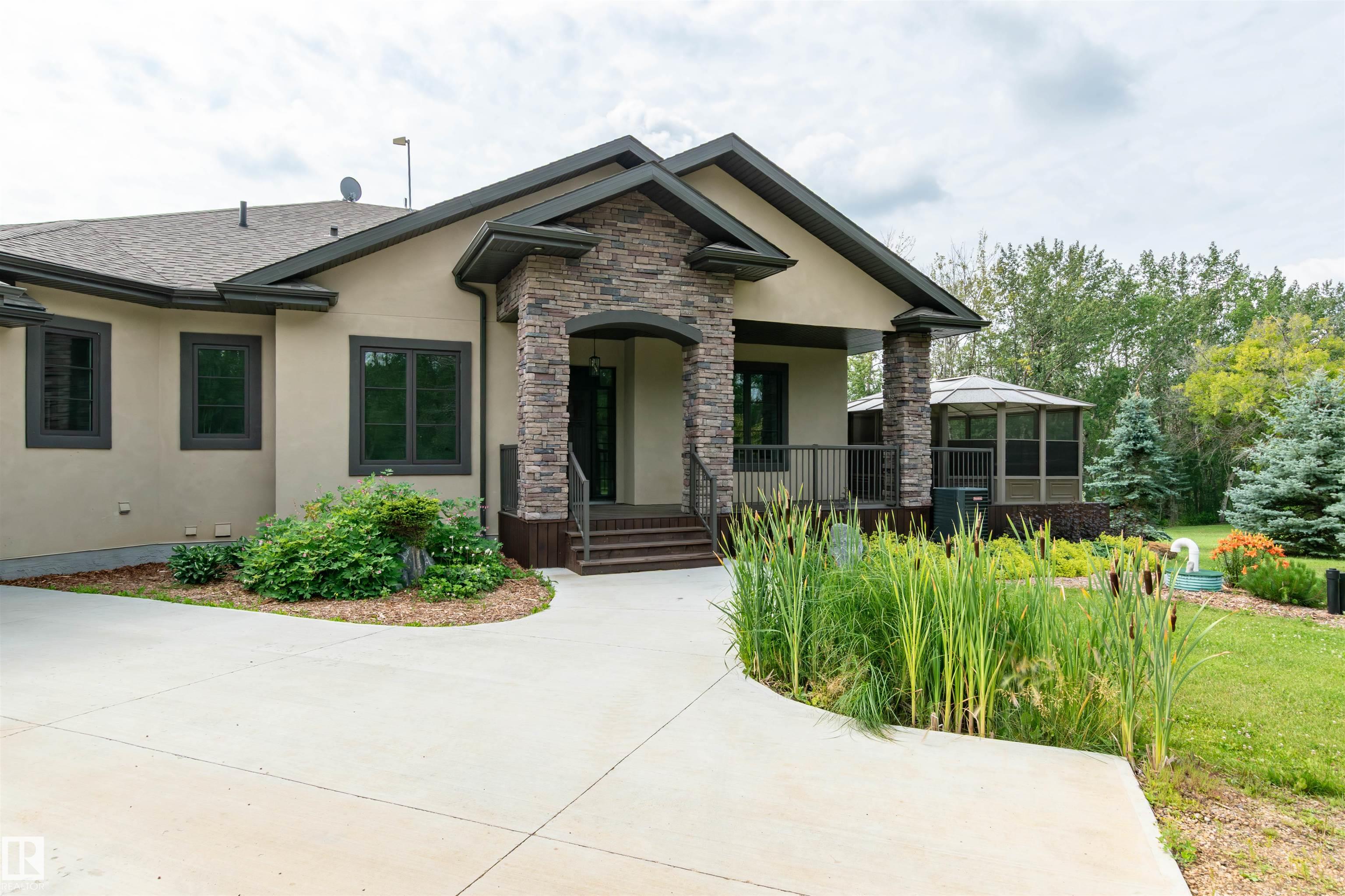 Photo 2 at 52449 Rge Road 214, None, Rural Strathcona County