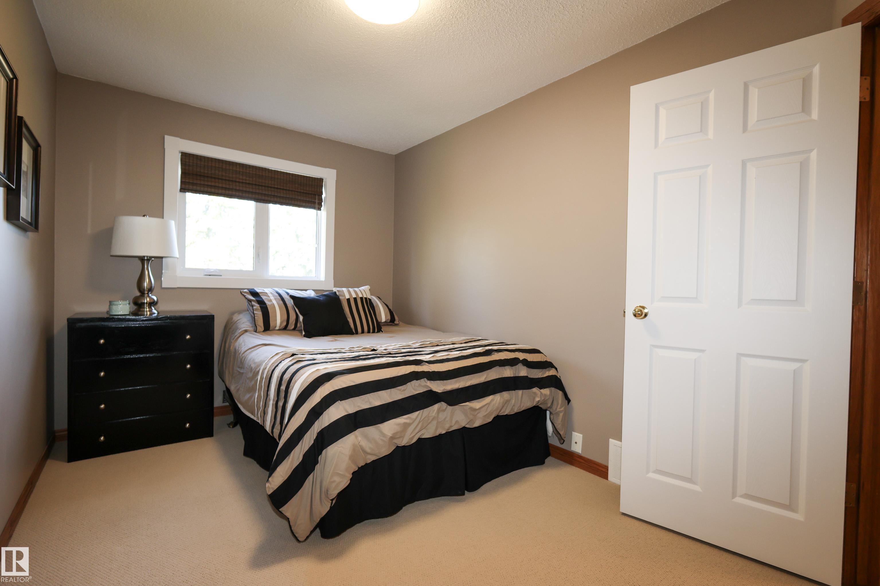 Photo 15 at 10408 89 Street, Morinville