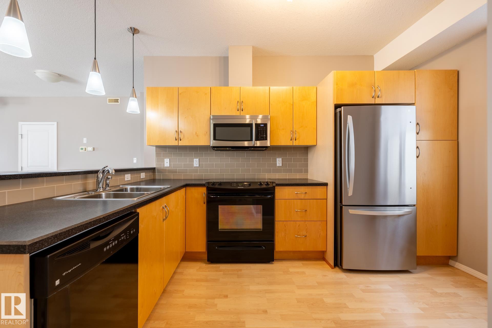 Photo 9 at 300 - 9940 Sherridon Drive, Sherridon Heights, Fort Saskatchewan