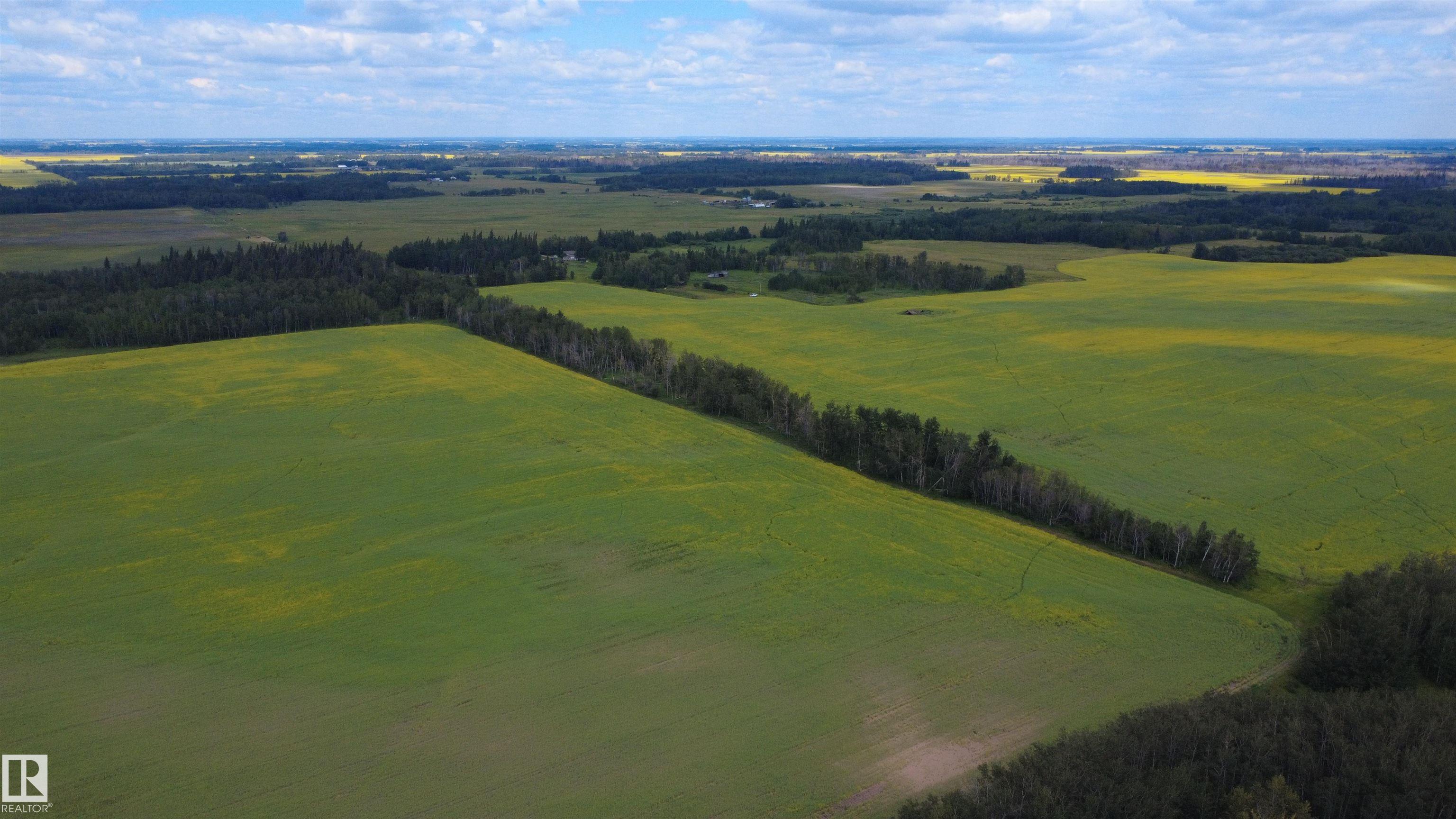 Photo 3 at 57323 Rr212, None, Rural Sturgeon County
