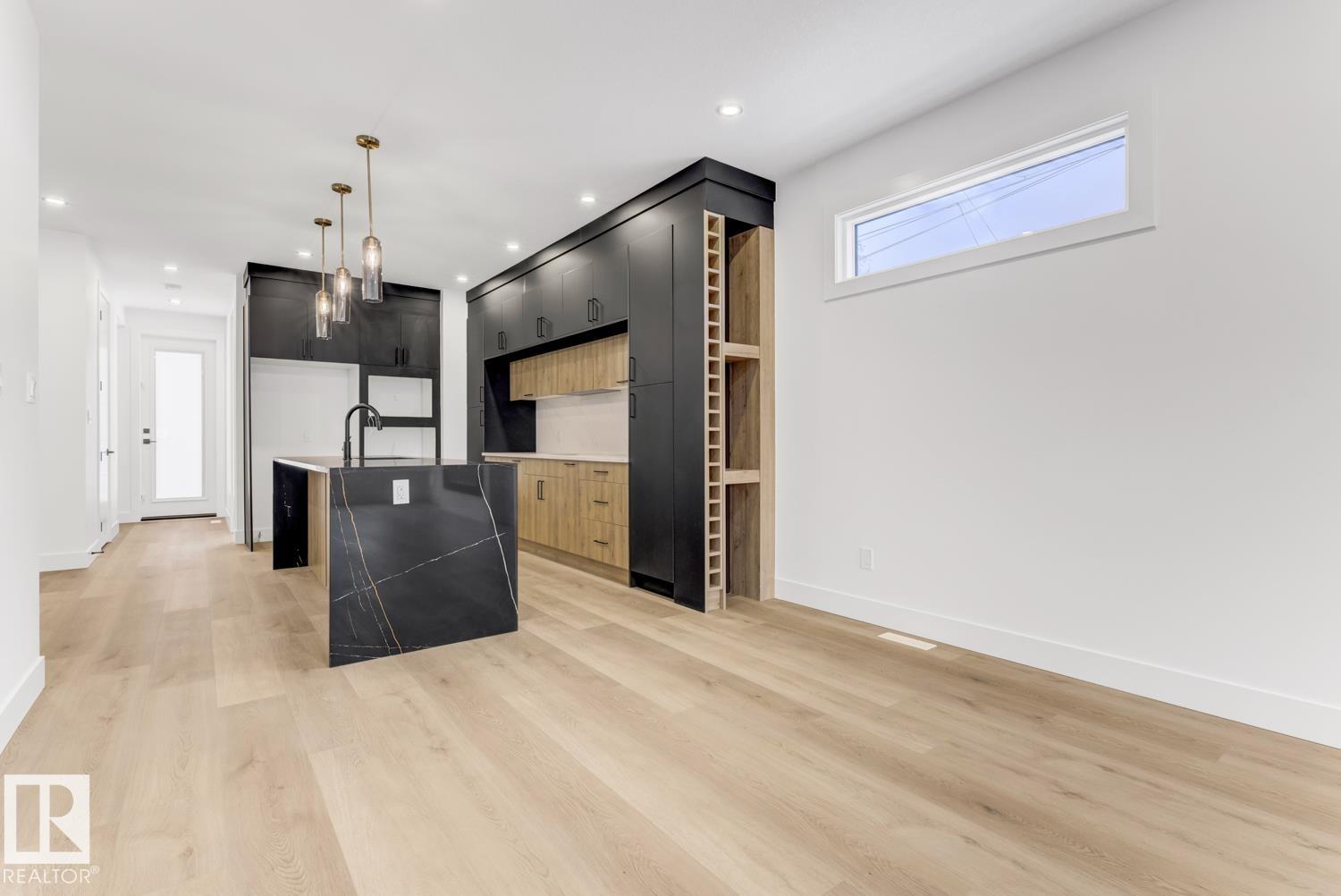 Photo 11 at 12309 91 Street NW, Delton, Edmonton