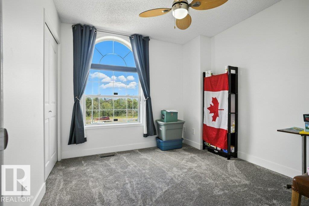 http://cdnparap120.paragonrels.com/ParagonImages/Property/p12/RAE/225363271/24/0/0/f629e8d1e31ed0bab180a60f7acc8741/1/b4cce74d71a5ebdb2294e1ee66844301/225363271-8601b7ac-f4f4-47e1-bdad-c69a148f1bd4.JPG