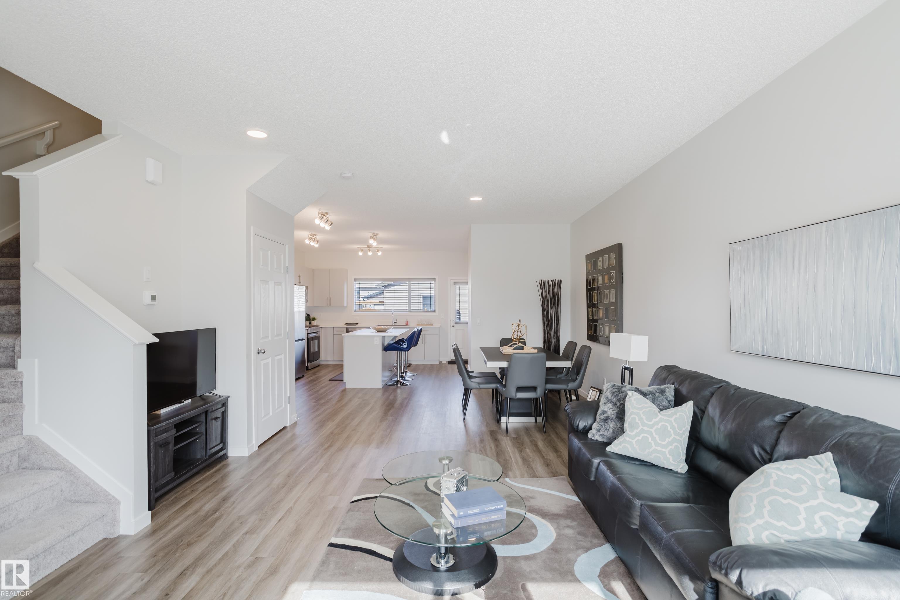 Photo 8 at 5210 Lark Crescent NW, Kinglet Gardens, Edmonton