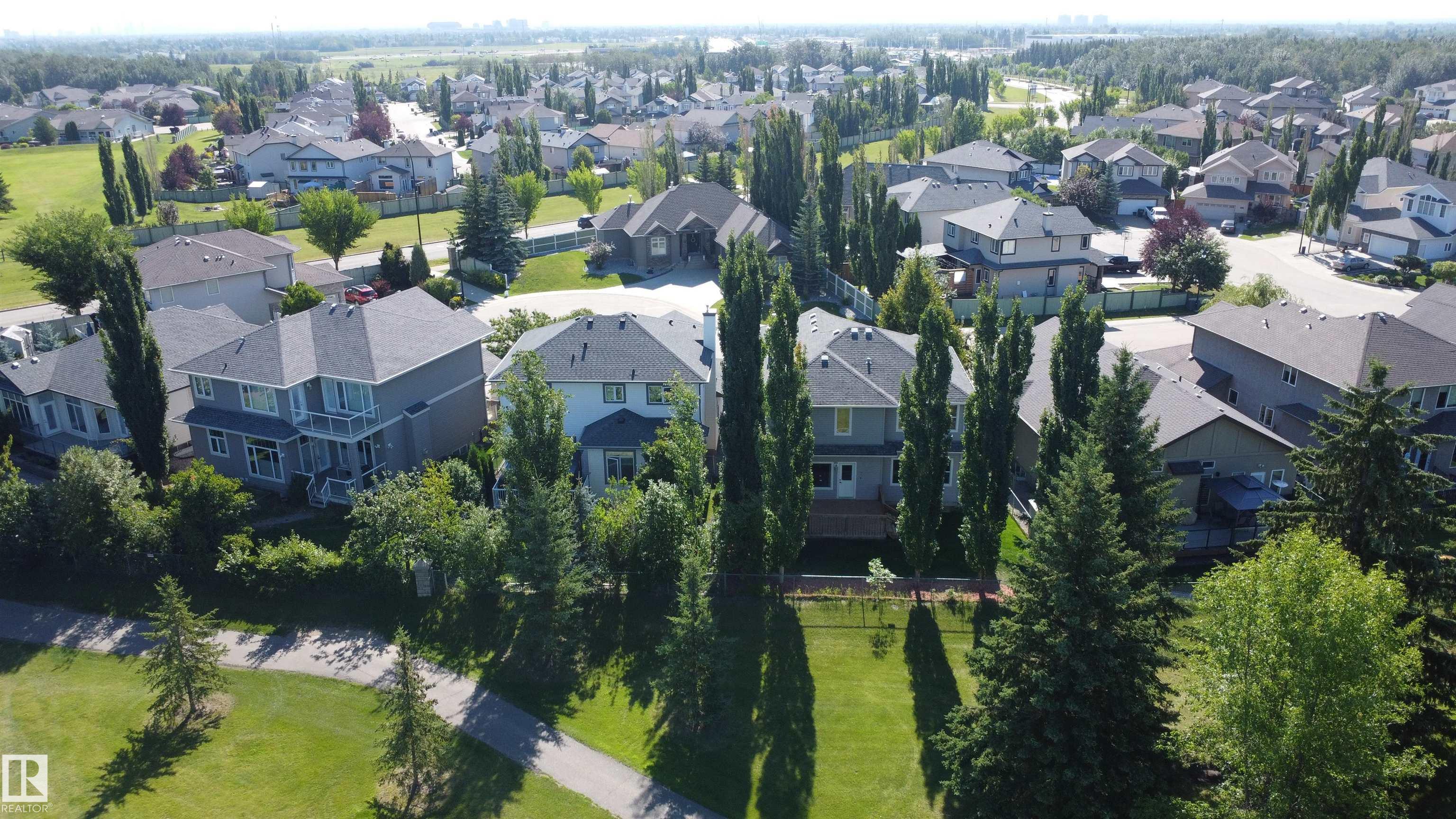 http://cdnparap120.paragonrels.com/ParagonImages/Property/p12/RAE/225363311/64/0/0/742fda0dc3eb5f981722e6acb27f776e/1/1ca41888f3746352298f1191cb2e00db/225363311-bd376bed-e96c-4dfe-8a07-ca3879f7a6df.JPG