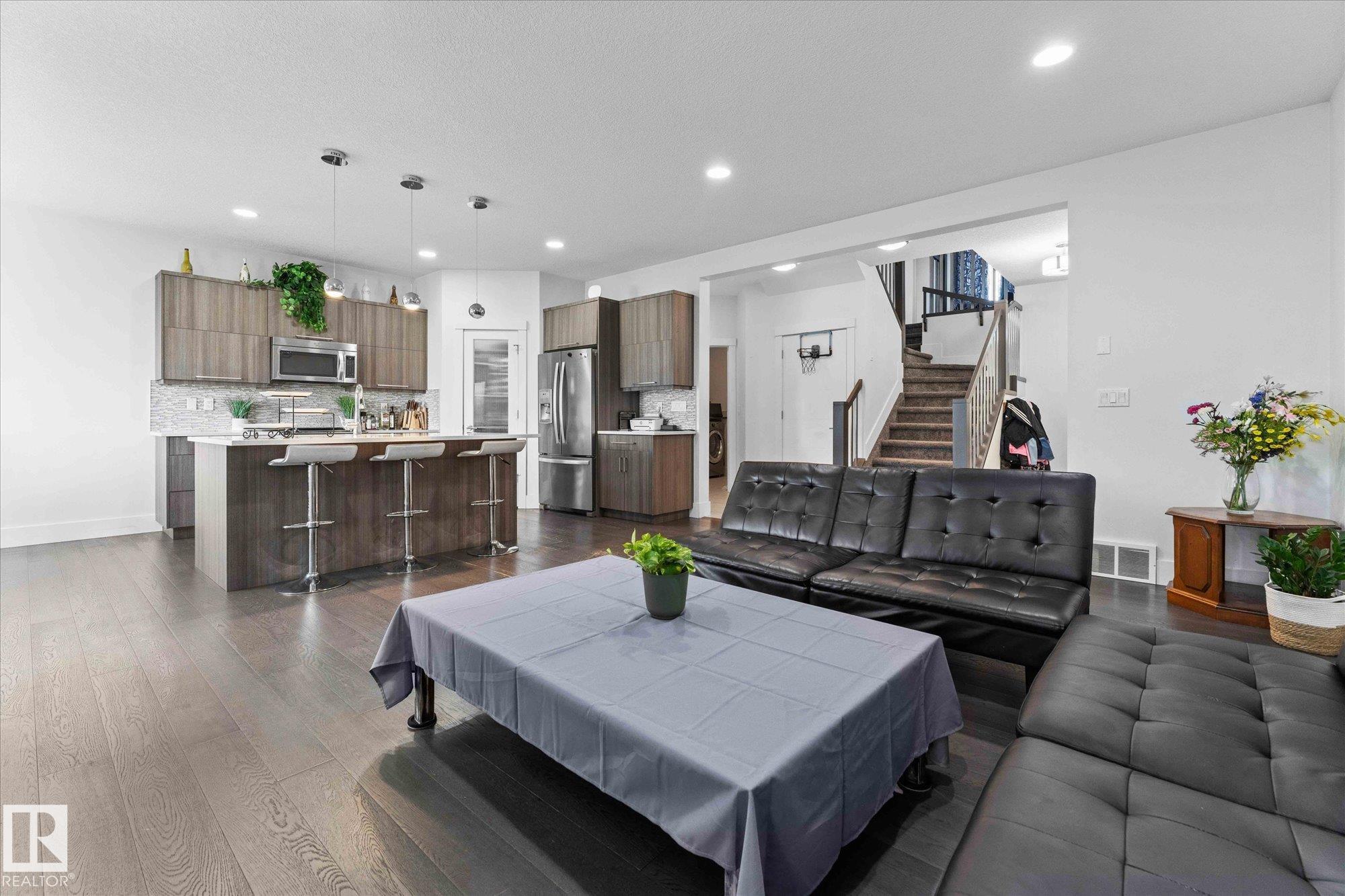 Photo 11 at 66 Kensington Close, Kenton, Spruce Grove