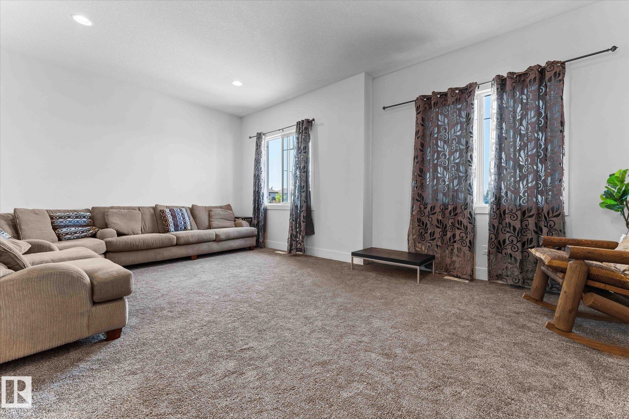 Photo 22 at 66 Kensington Close, Kenton, Spruce Grove