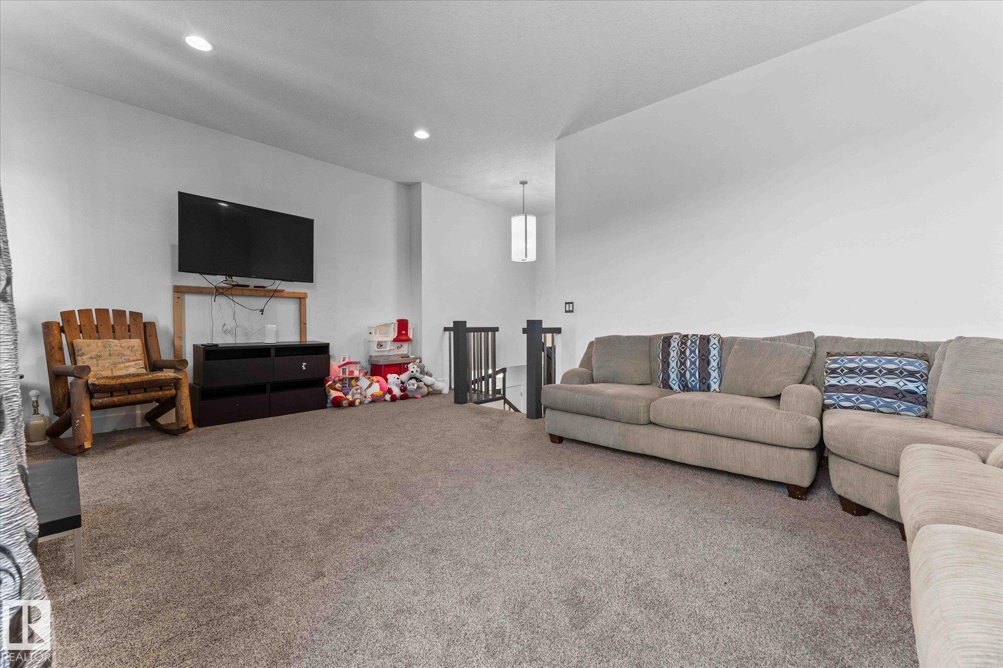 Photo 24 at 66 Kensington Close, Kenton, Spruce Grove