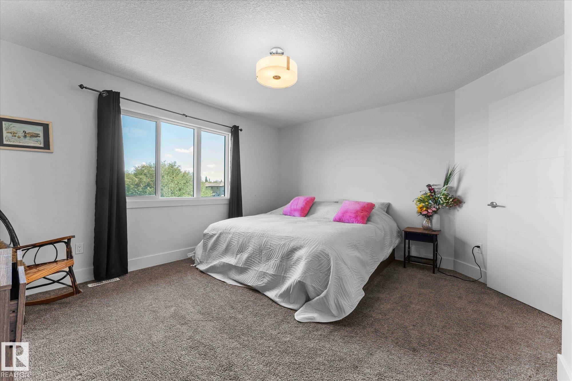 Photo 25 at 66 Kensington Close, Kenton, Spruce Grove