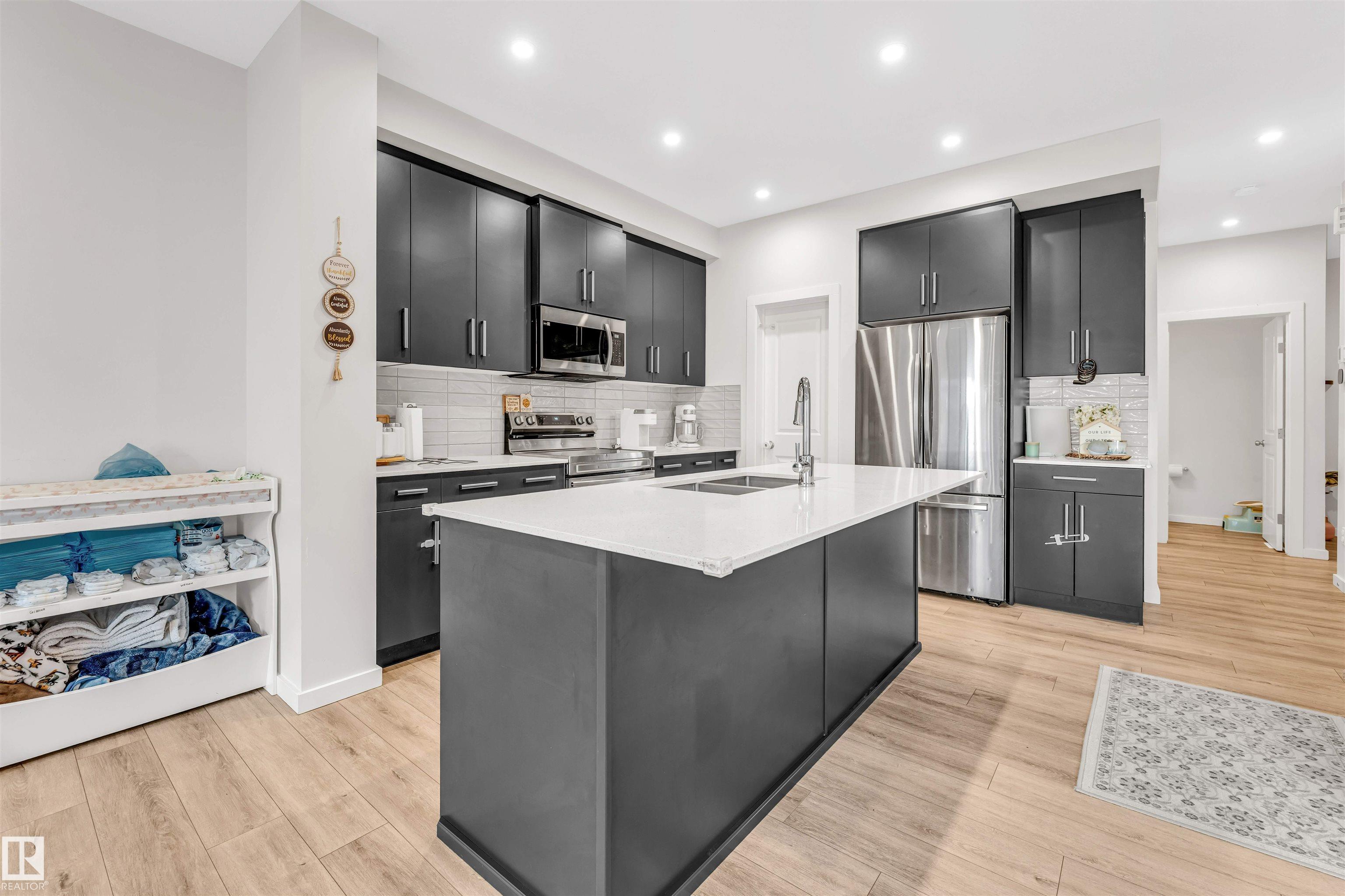 Photo 8 at 448 Roberts Crescent, Robinson, Leduc