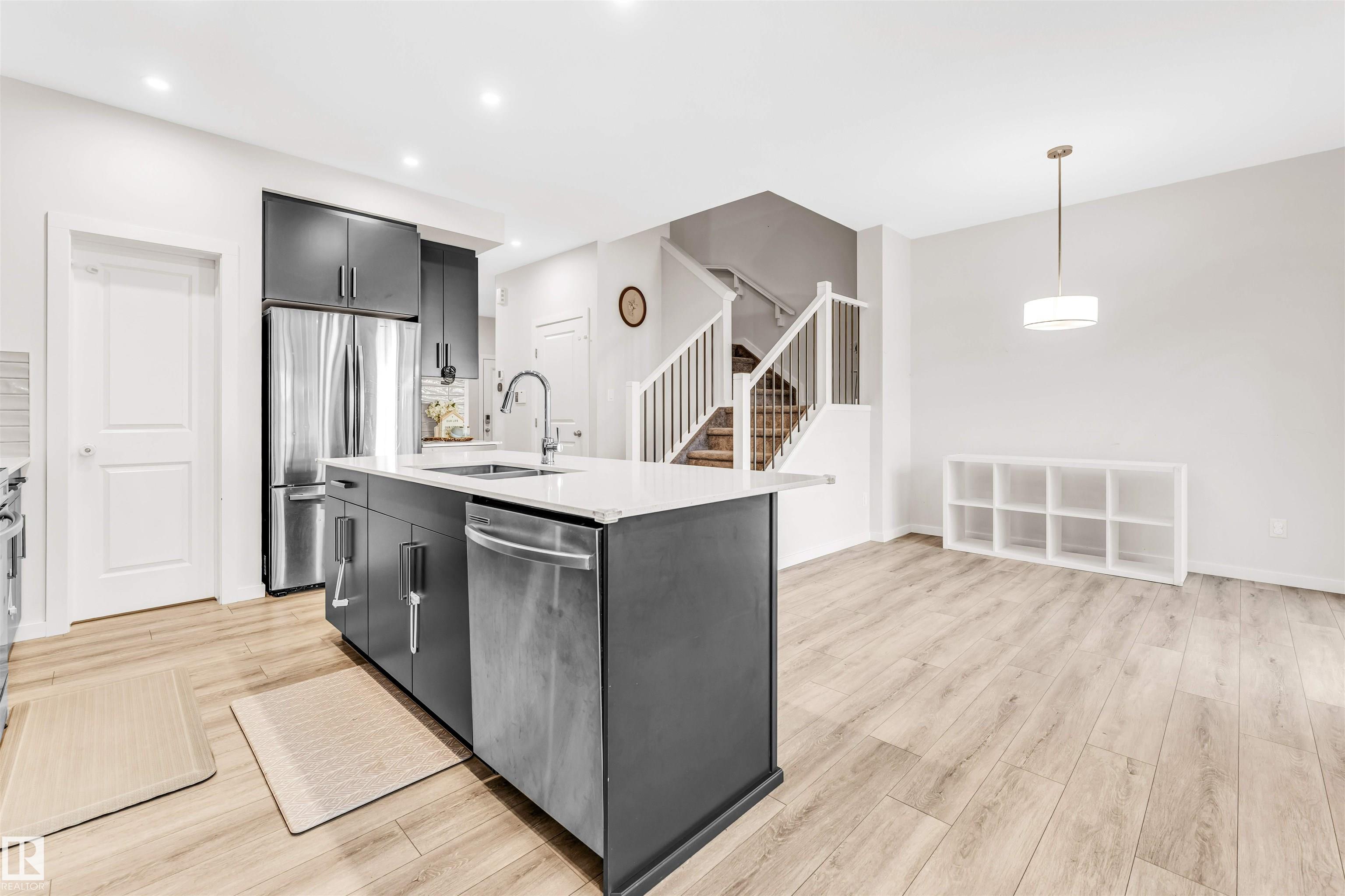 Photo 10 at 448 Roberts Crescent, Robinson, Leduc