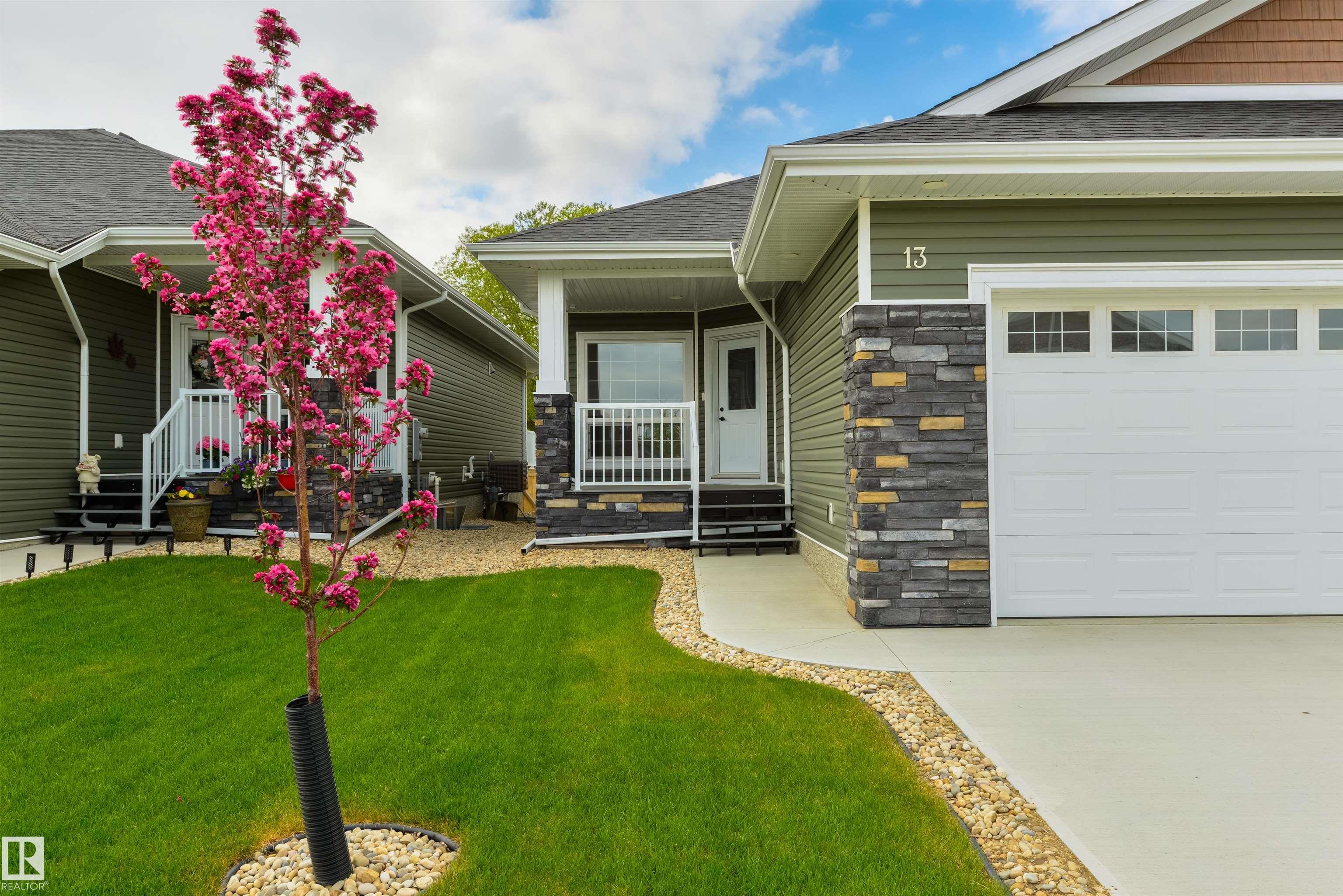 Photo 2 at 13 - 1005 Calahoo Road, Aspen Glen, Spruce Grove