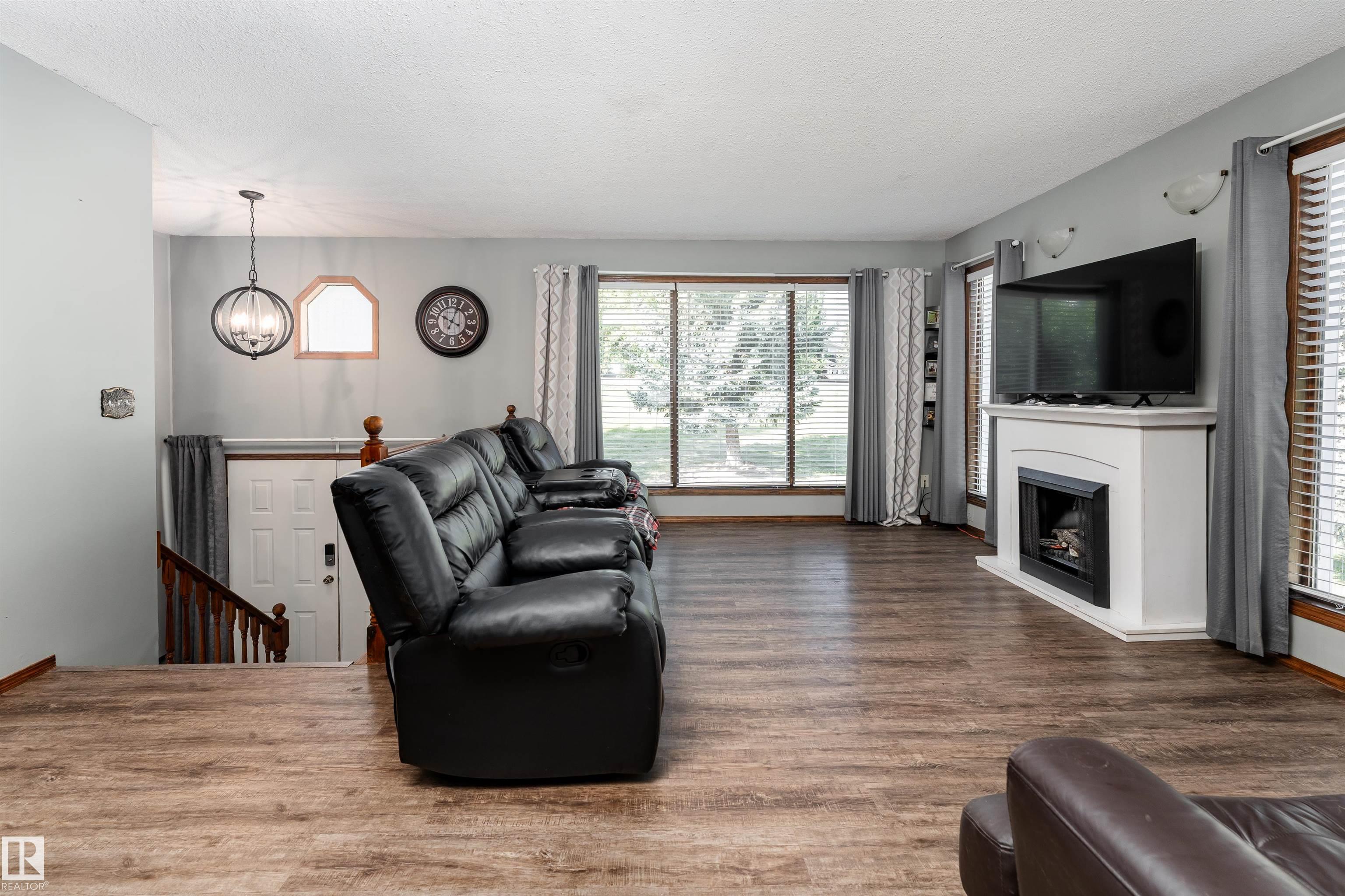 Photo 4 at 4 - 2228 Parkland Drive, Lake Country Prop., Rural Parkland County