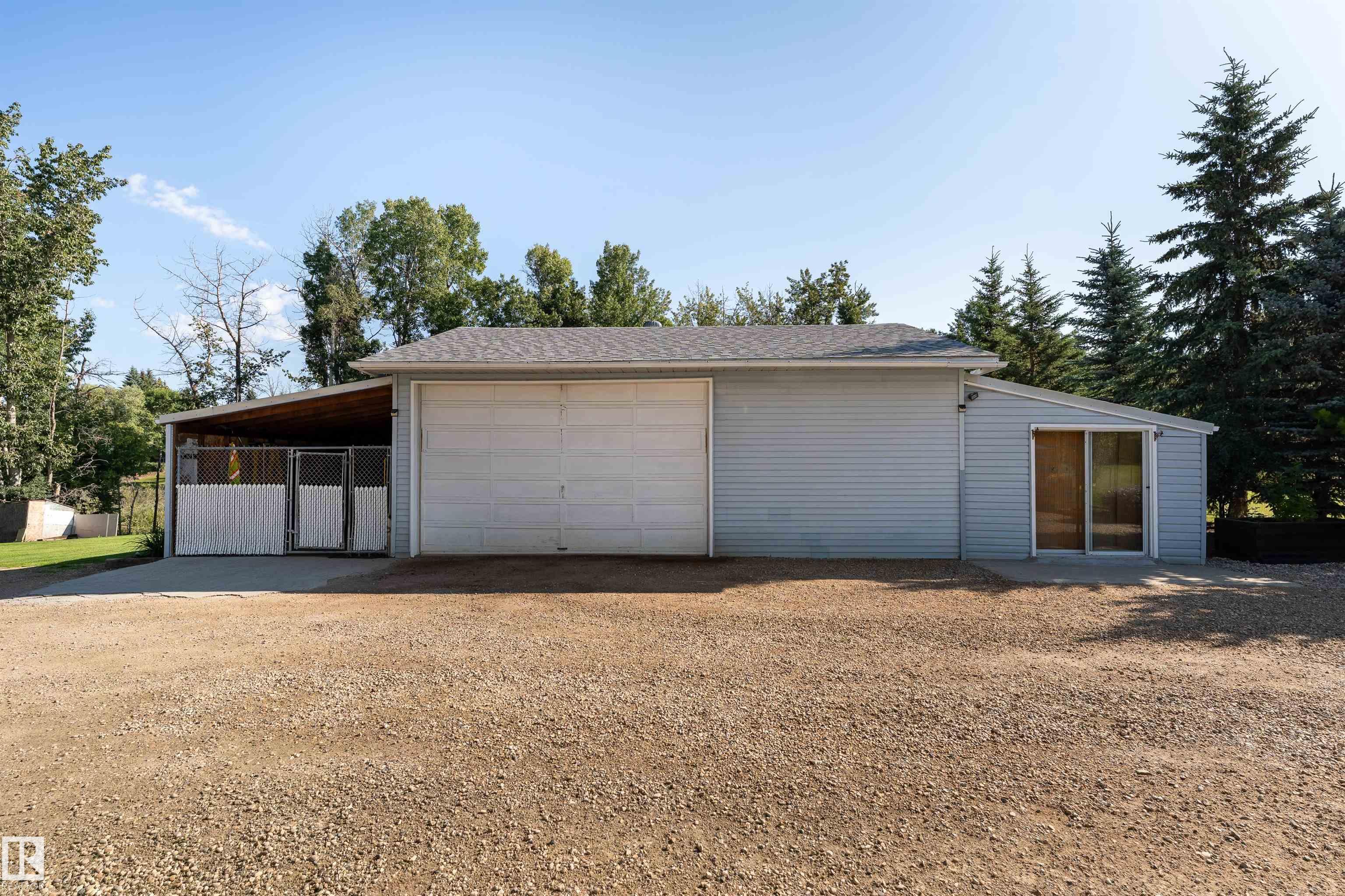 Photo 34 at 4 - 2228 Parkland Drive, Lake Country Prop., Rural Parkland County