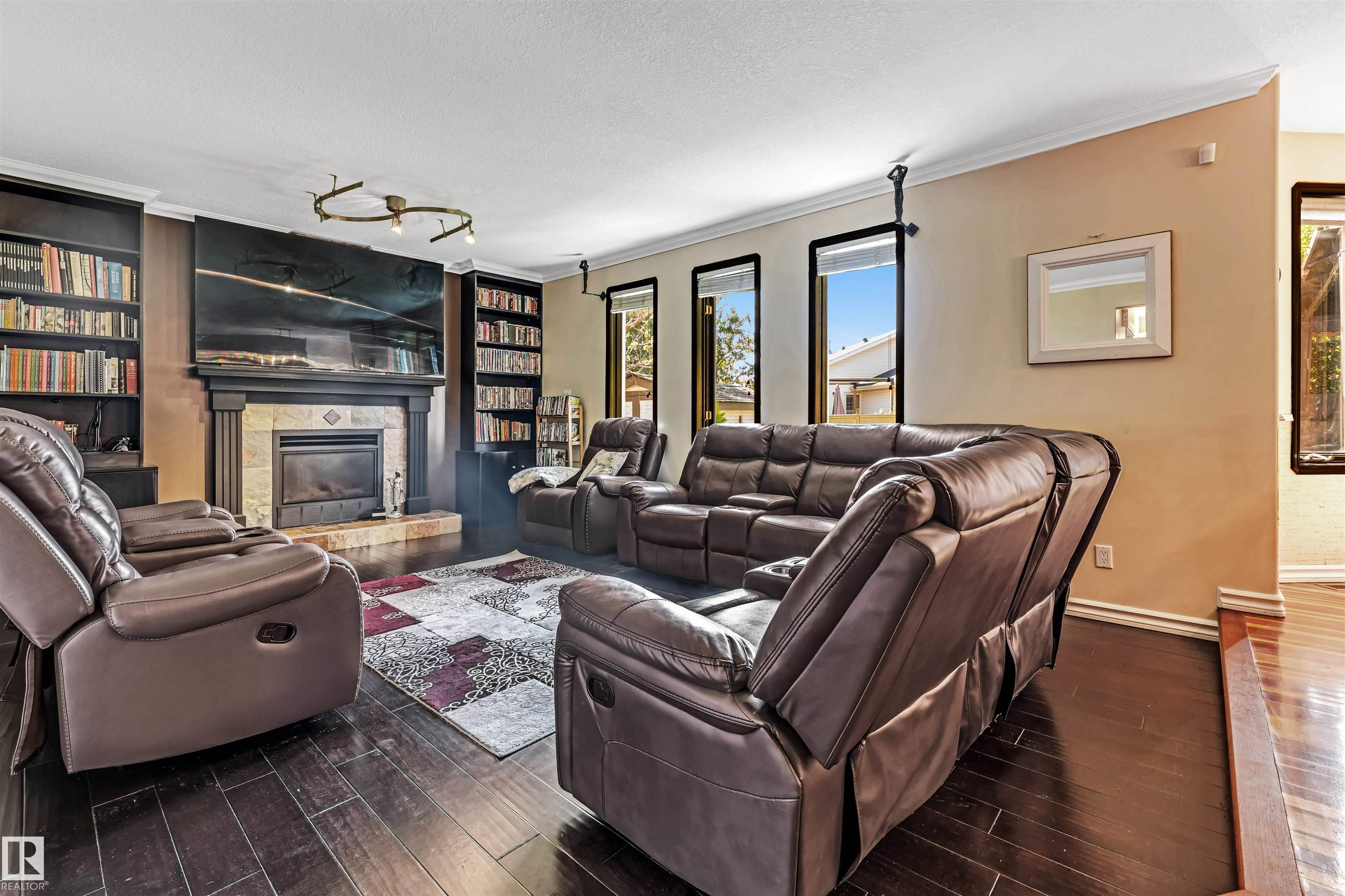 Photo 16 at 4318 46 Street NW, Jackson Heights, Edmonton