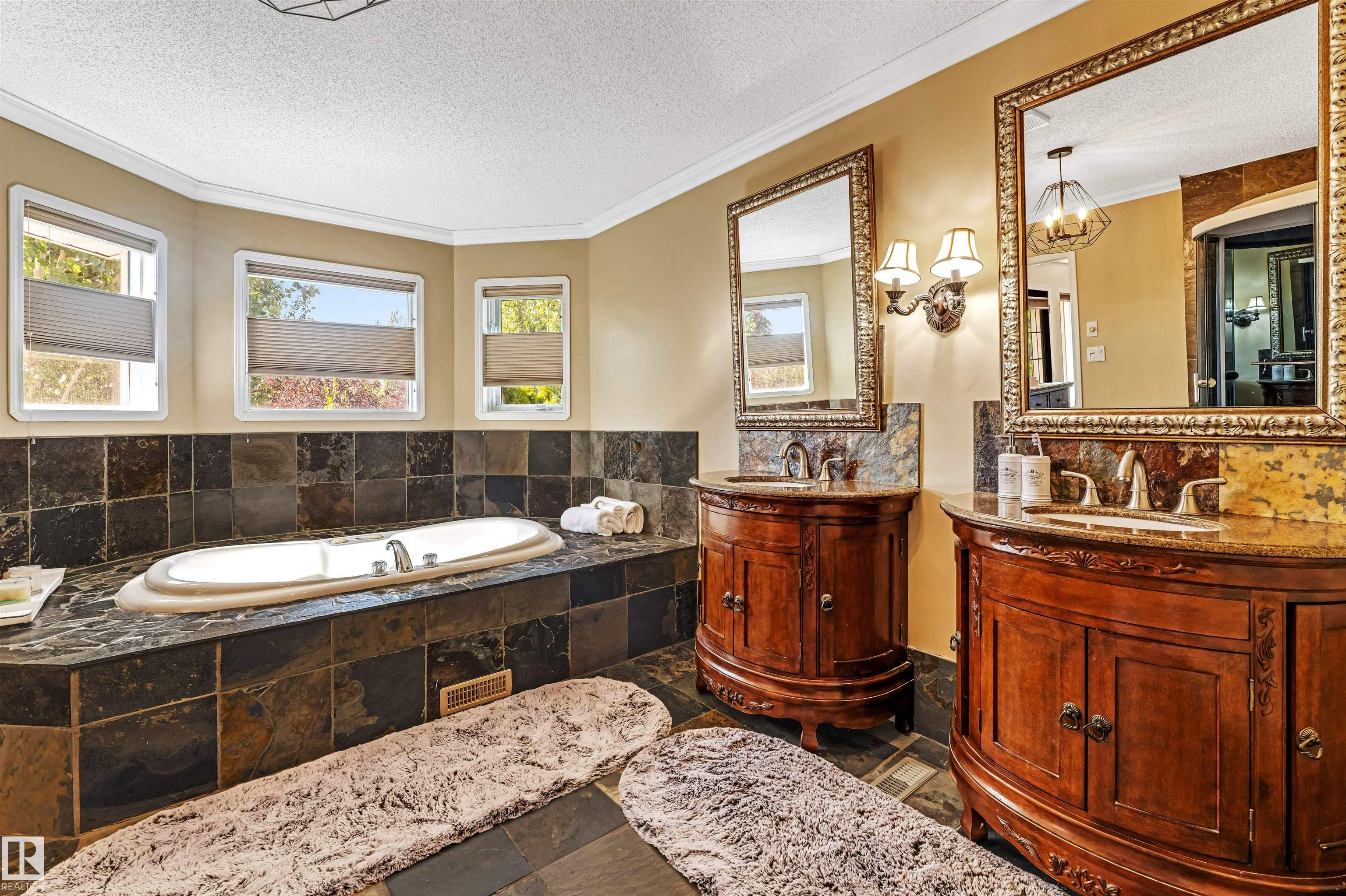 Photo 32 at 4318 46 Street NW, Jackson Heights, Edmonton
