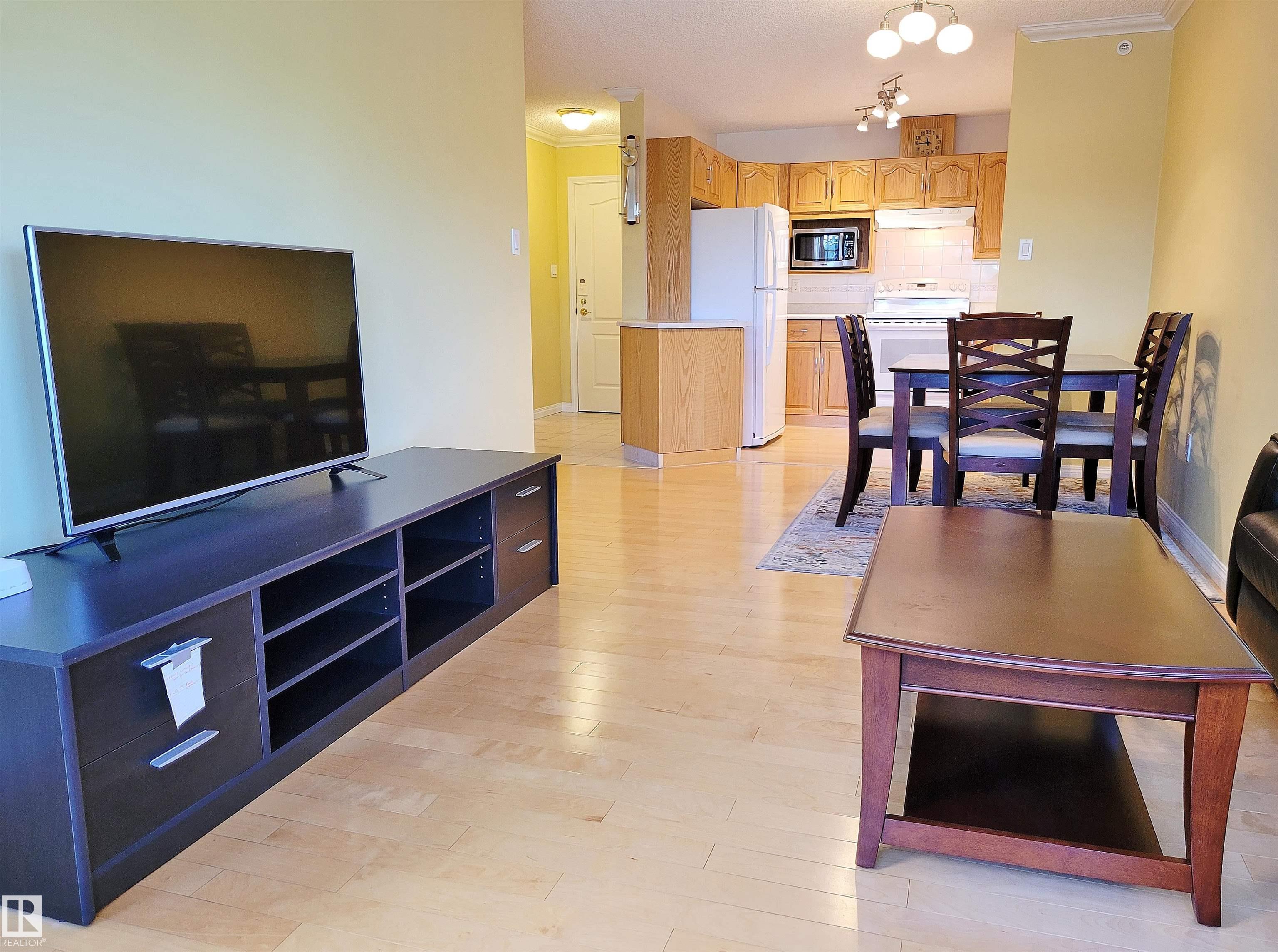 Photo 4 at 404 - 13450 114 Avenue NW, Woodcroft, Edmonton