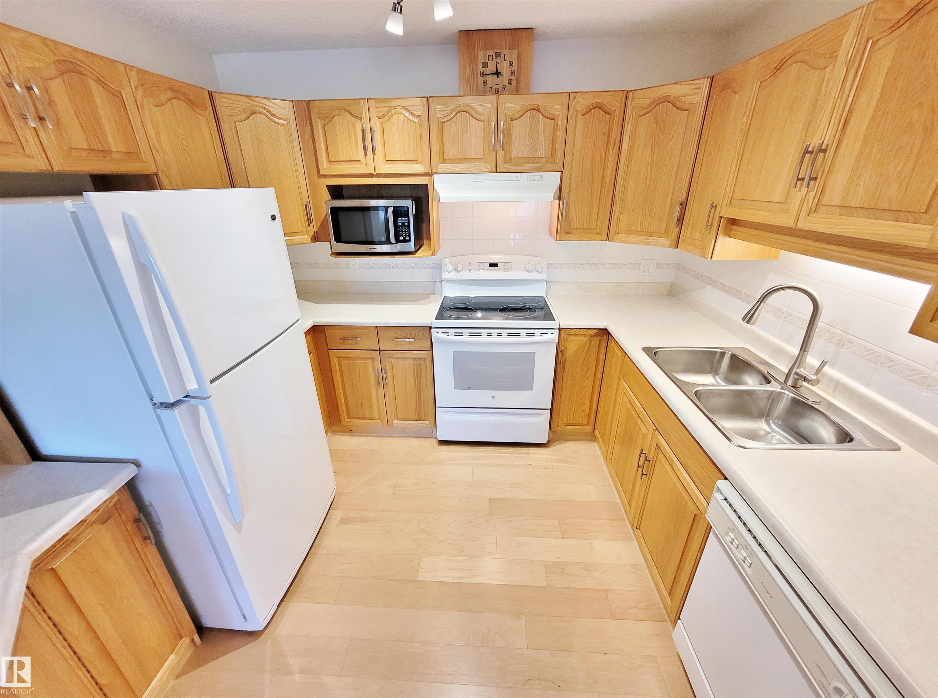 Photo 8 at 404 - 13450 114 Avenue NW, Woodcroft, Edmonton
