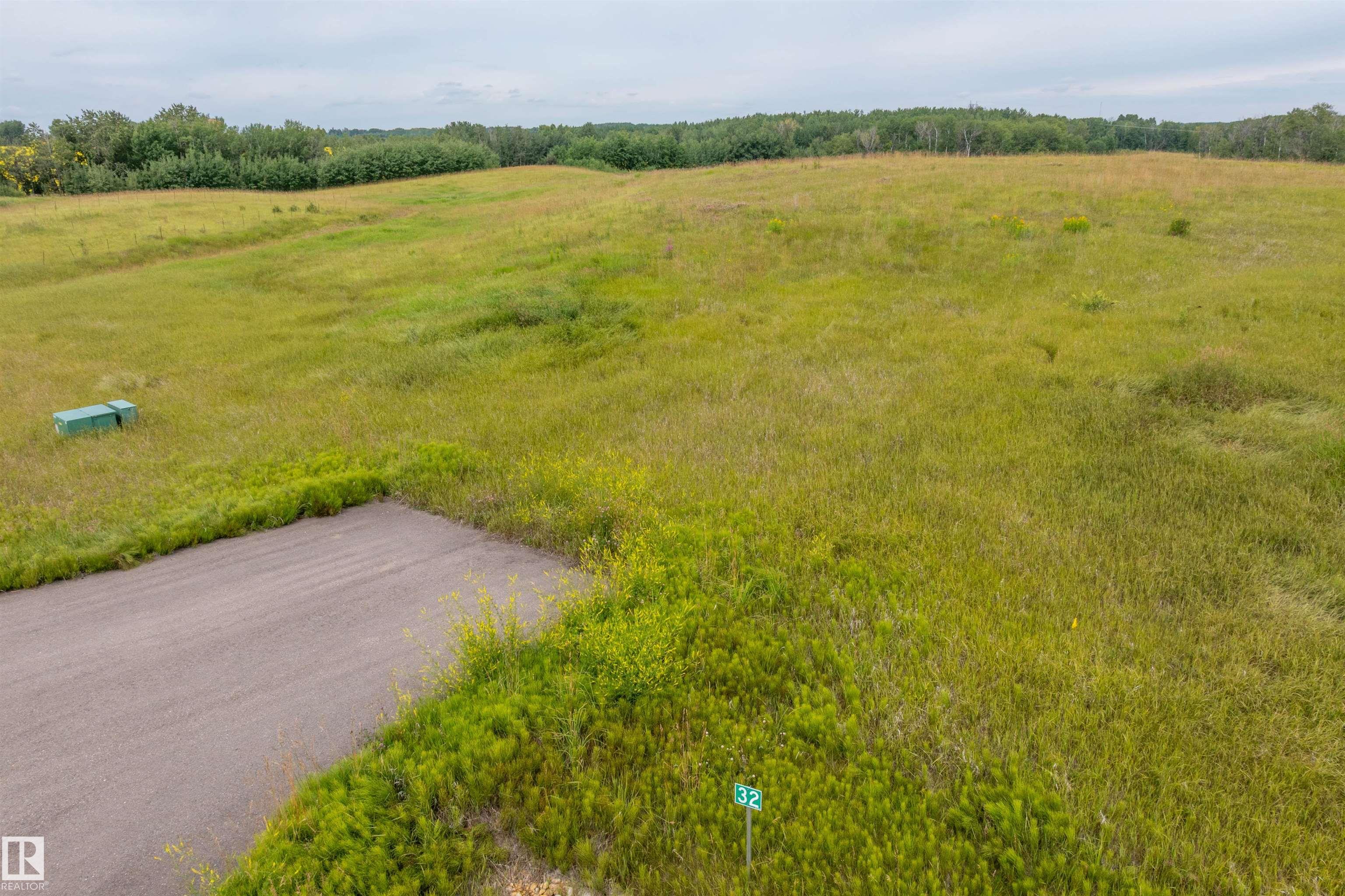 Photo 3 at 32 - 53214 Rge Road 13, Leeward Estates, Rural Parkland County