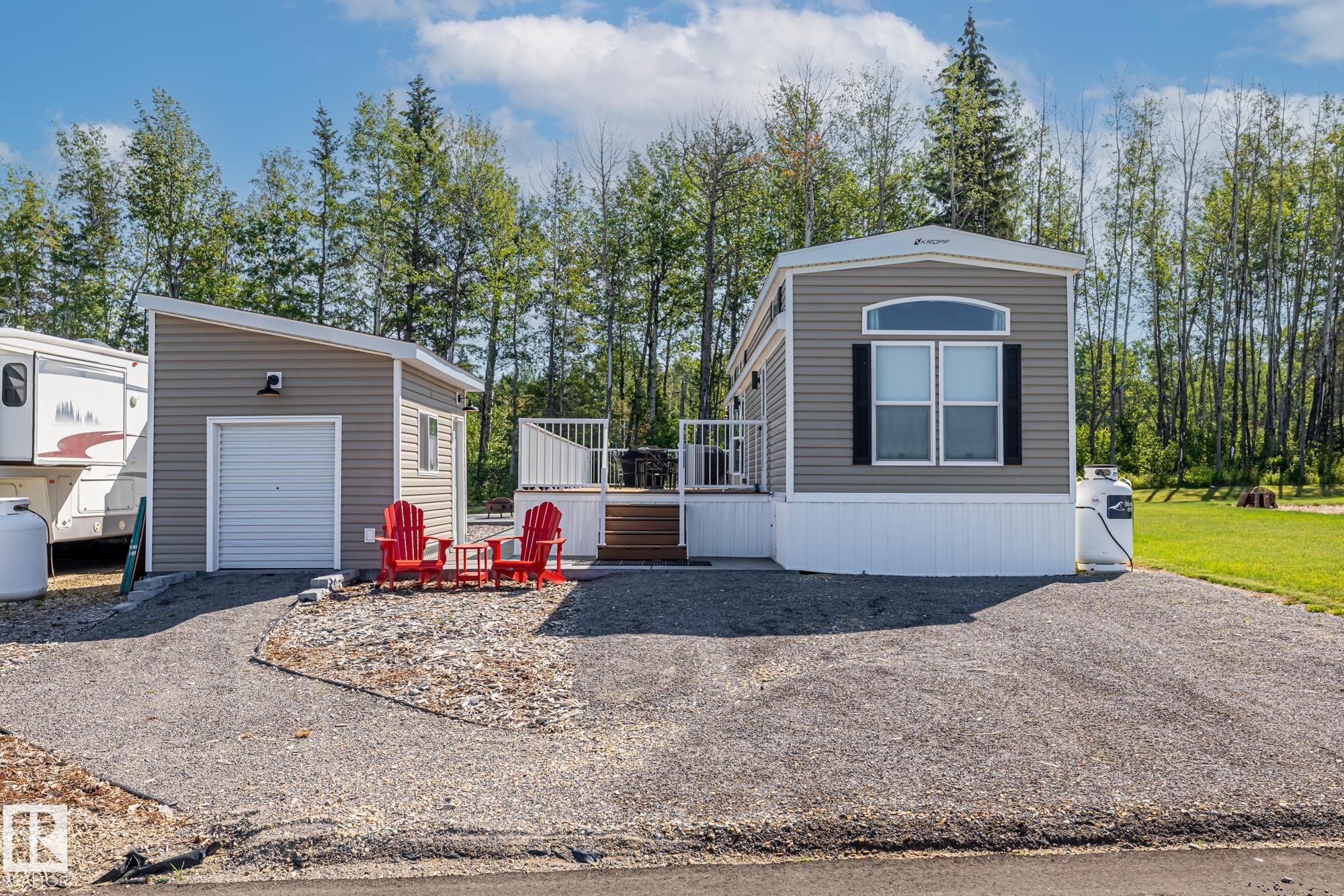 565 53126 Rge Road 70, Trestle Creek Golf Resort, Rural Parkland County 