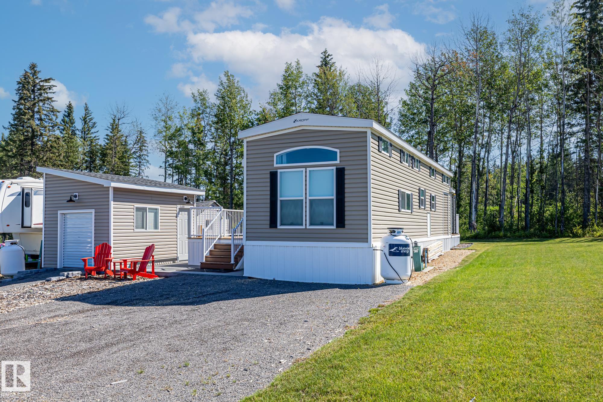 Photo 2 at 565 53126 Rge Road 70, Trestle Creek Golf Resort, Rural Parkland County