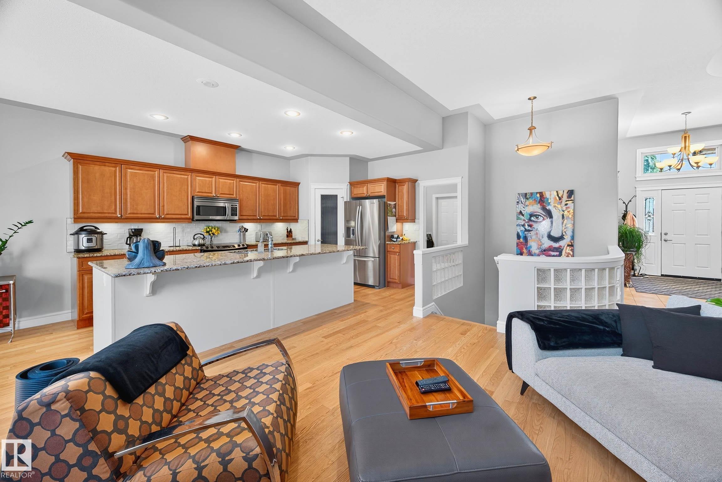 Photo 11 at 13 Oakcrest Terrace, Oakmont, St. Albert