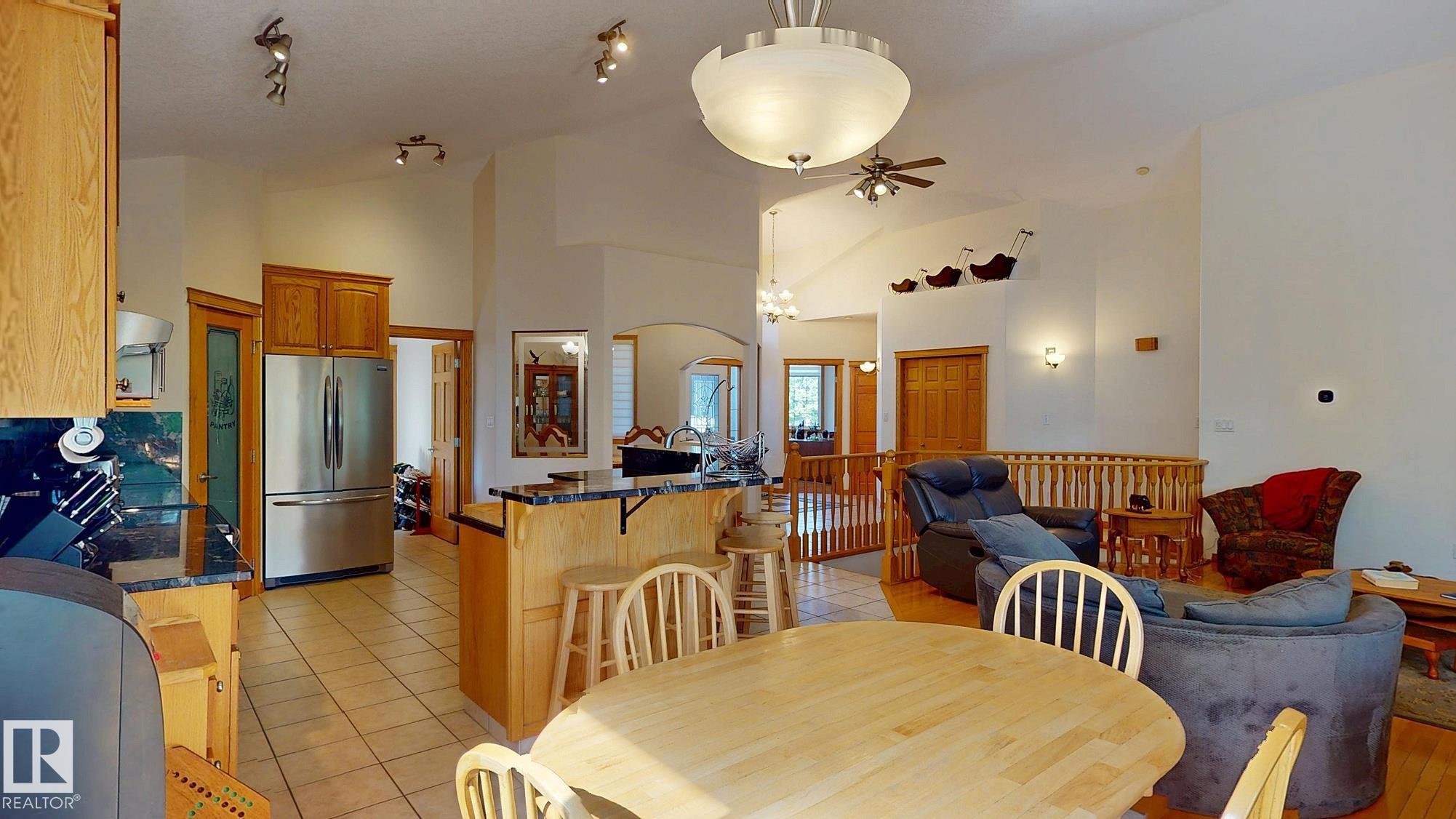 Photo 12 at 7 Kingsbury Crescent, Kingswood, St. Albert