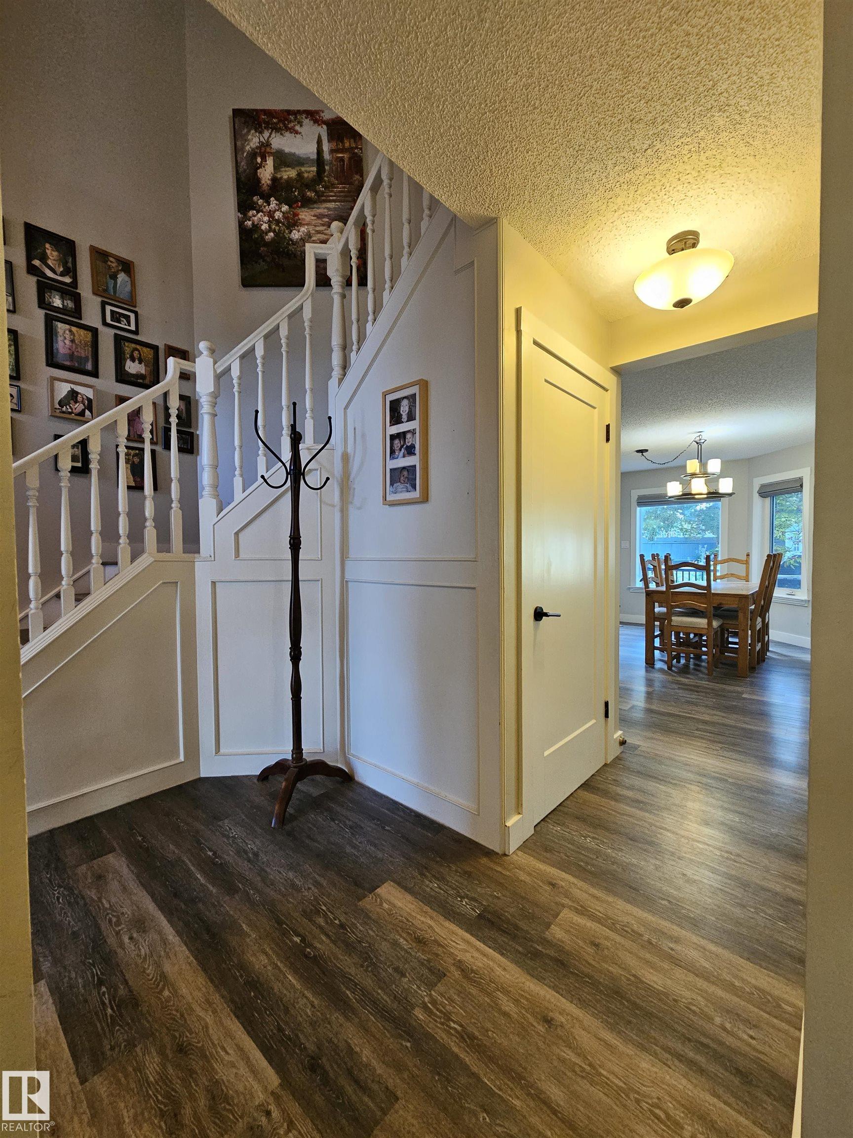 Photo 24 at 122 Glencoe Boulevard, Craigavon, Sherwood Park