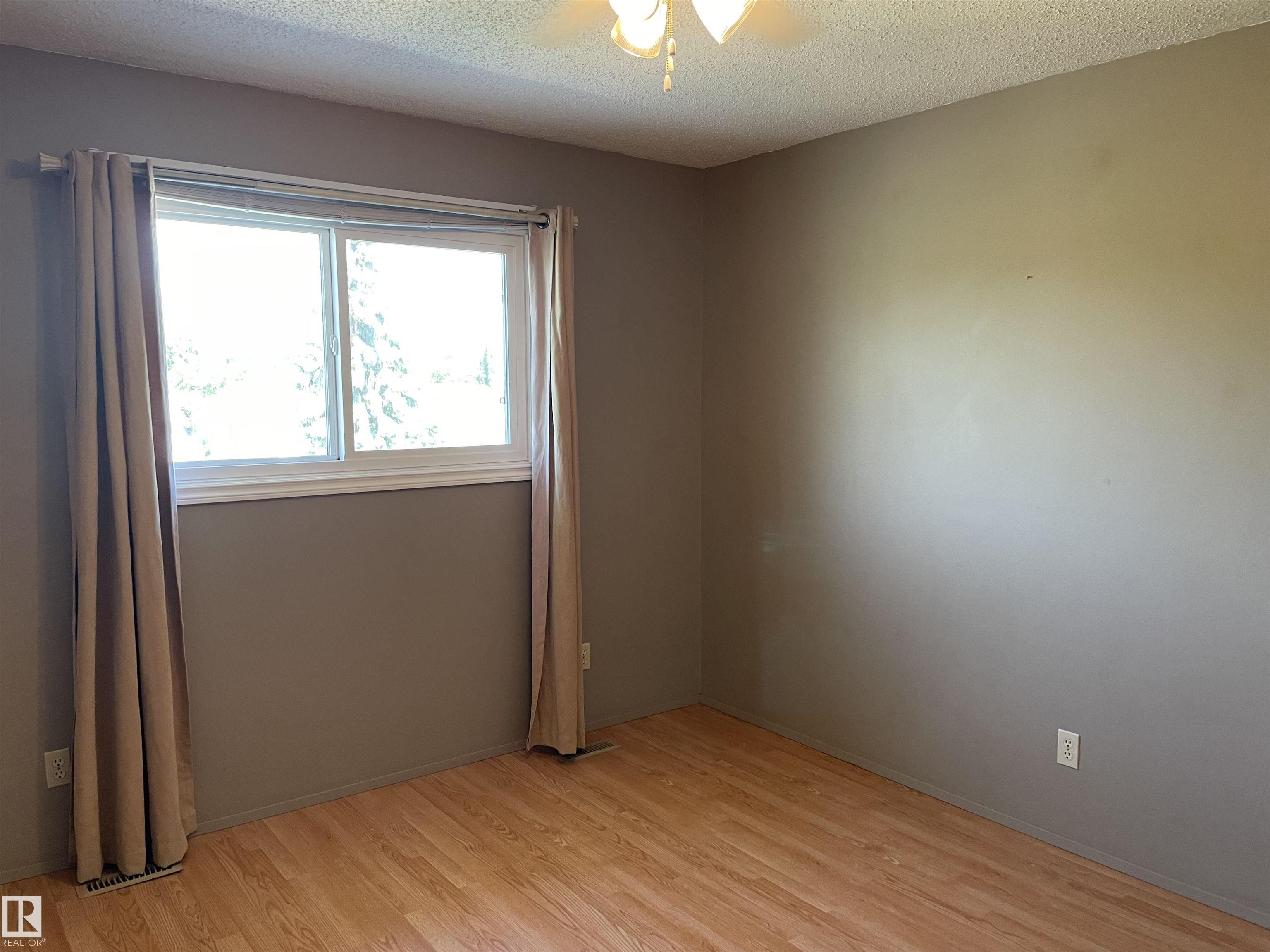 Photo 15 at 4315 South Park Drive, South Park, Leduc