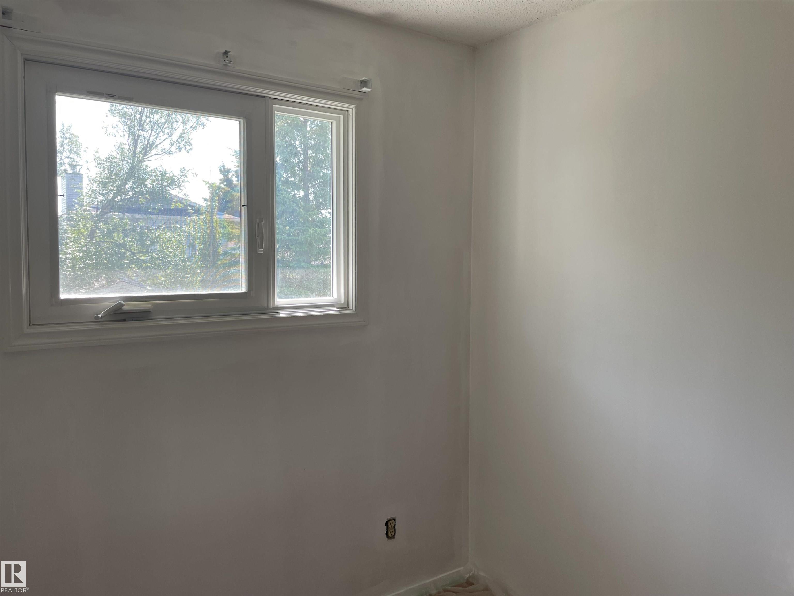 Photo 18 at 4315 South Park Drive, South Park, Leduc