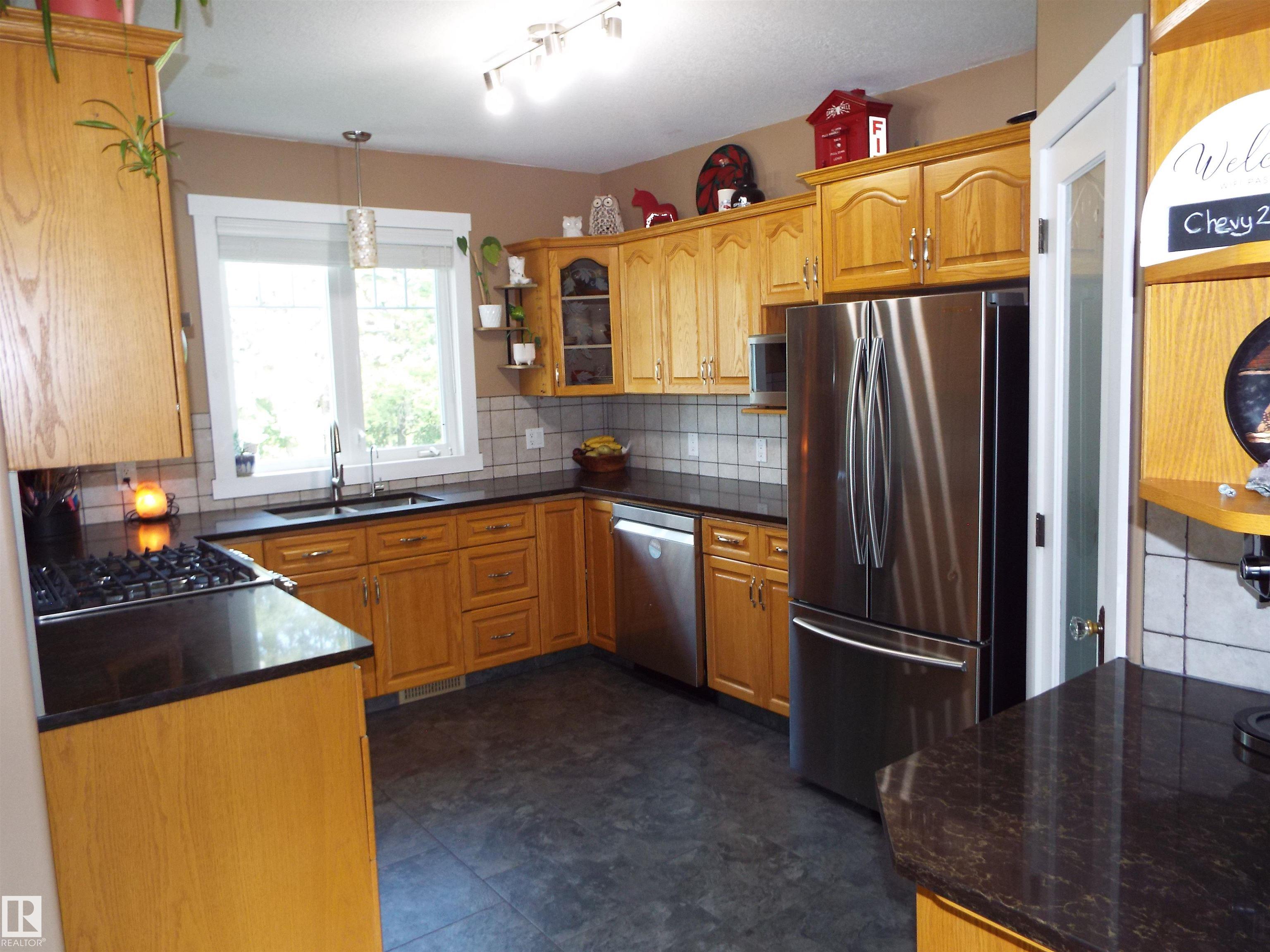 Photo 12 at 26449 Twp Rd 490, None, Rural Leduc County