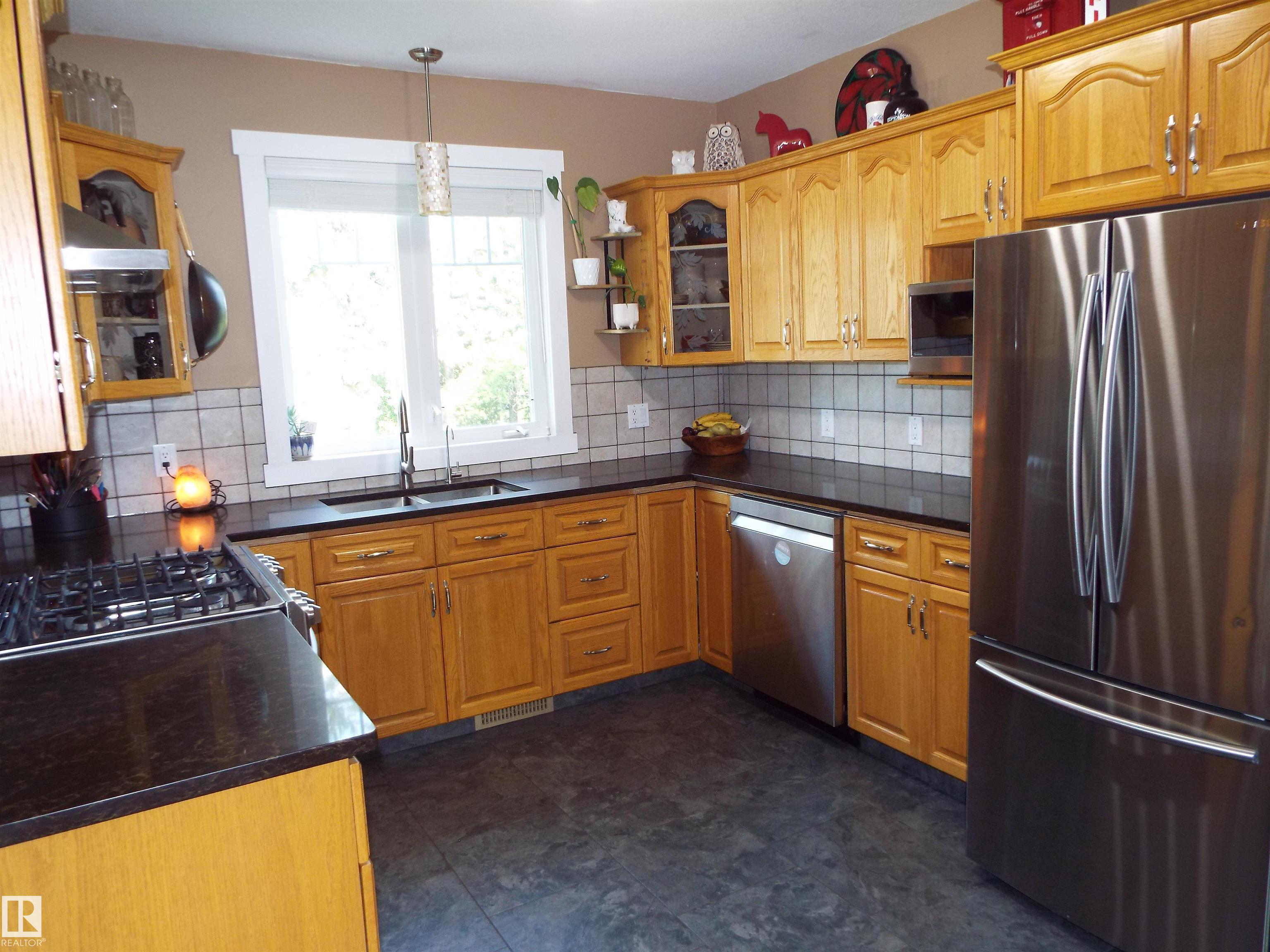Photo 14 at 26449 Twp Rd 490, None, Rural Leduc County