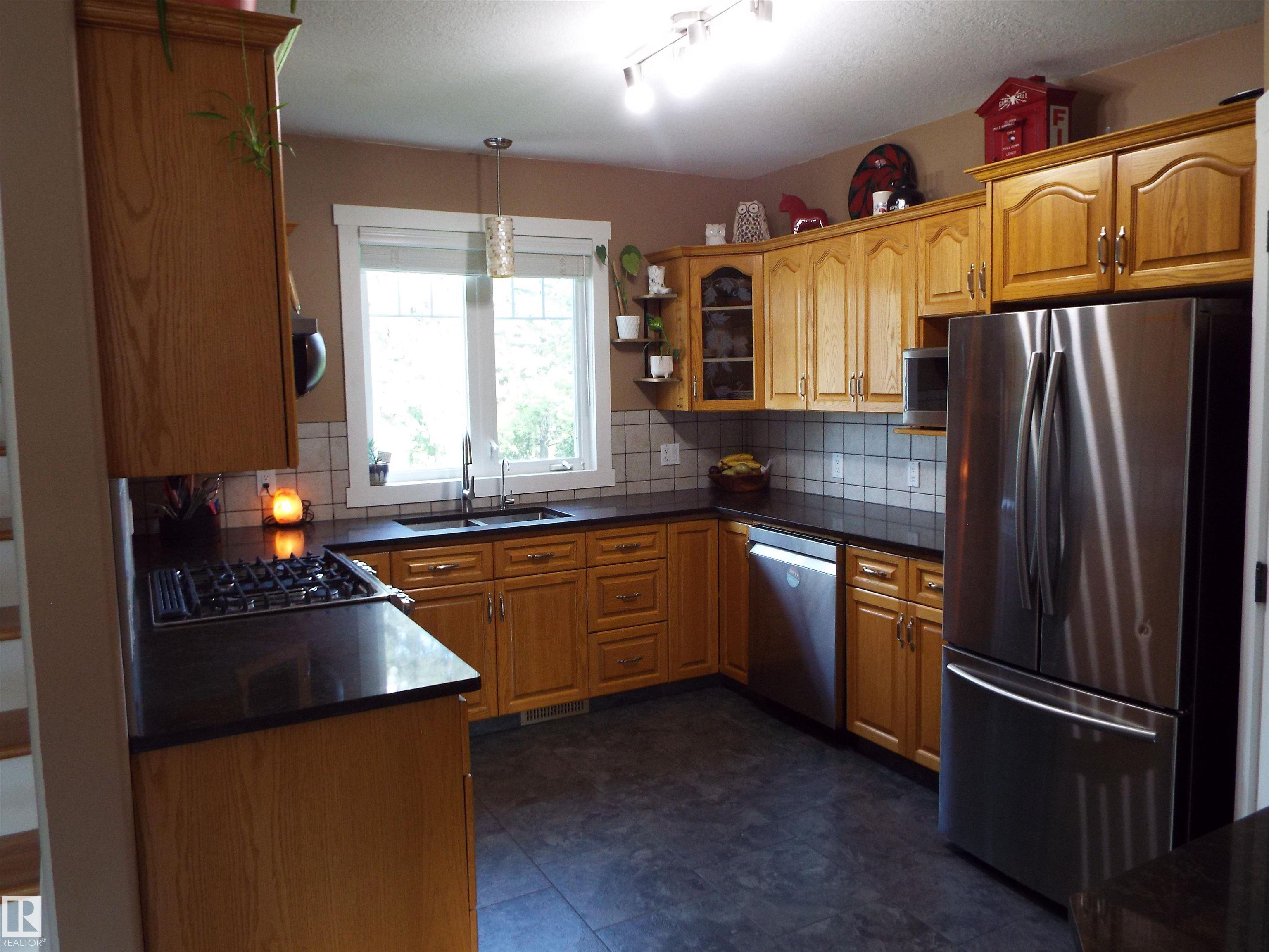 Photo 9 at 26449 Twp Rd 490, None, Rural Leduc County