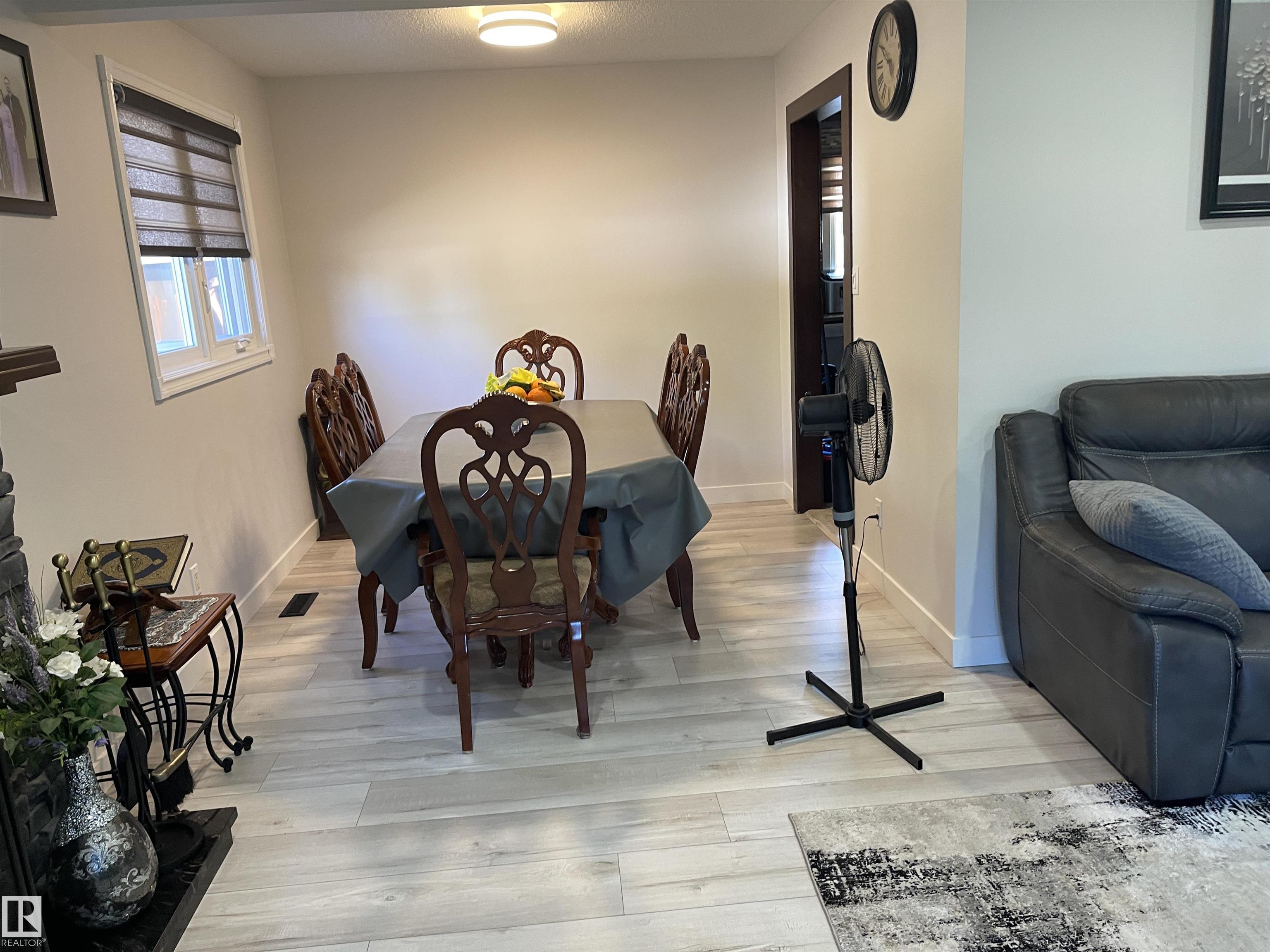 Photo 5 at 12203 147 Avenue NW, Caernarvon, Edmonton